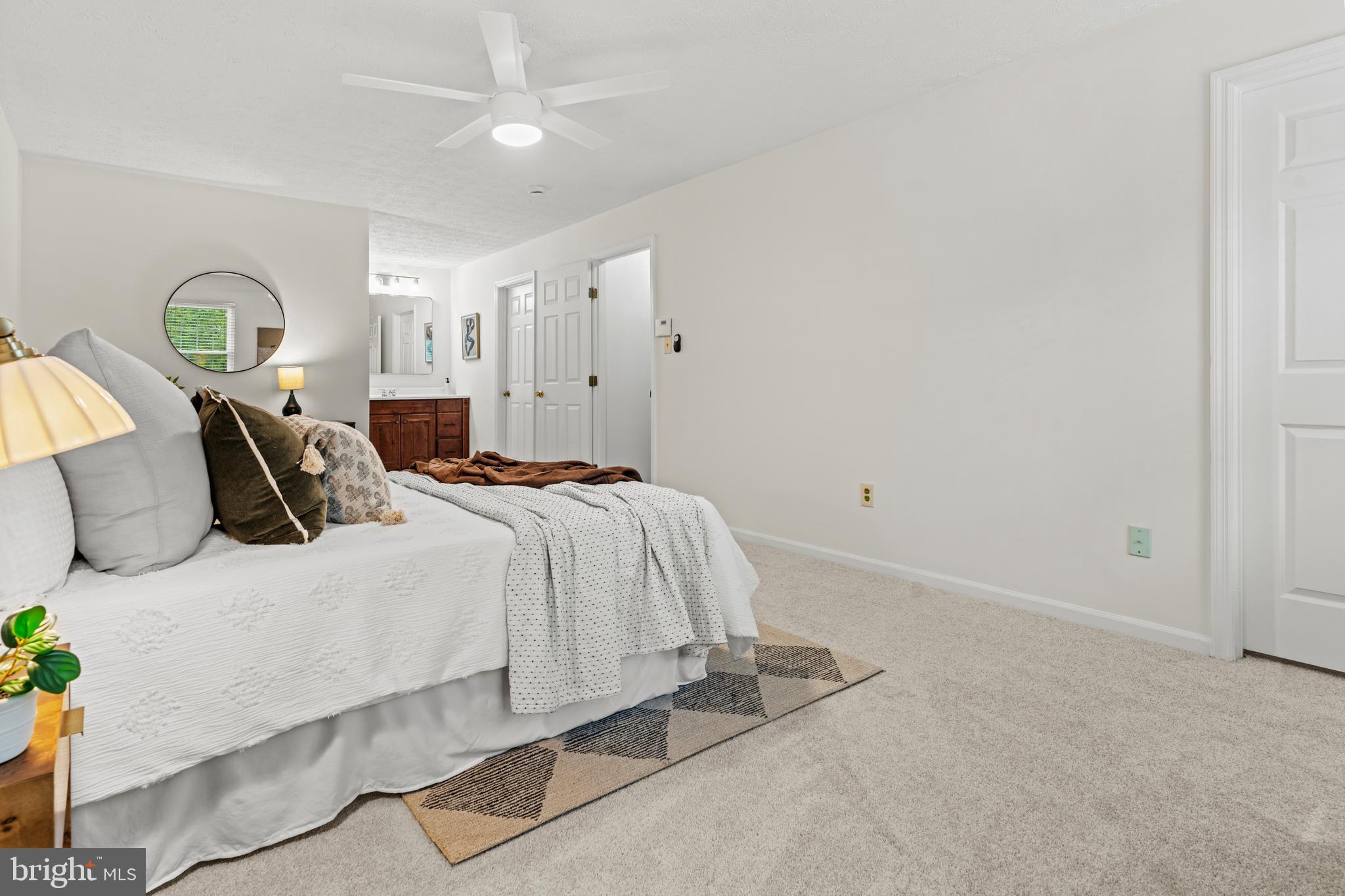 CHESTNUT FARMS - Residential