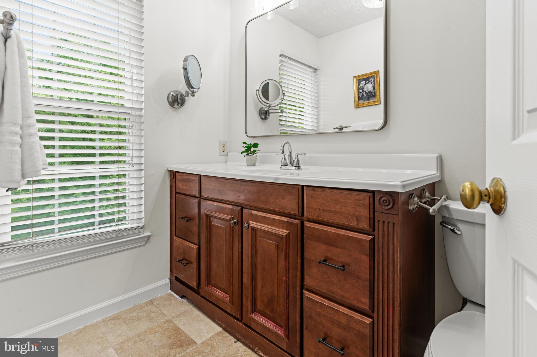 CHESTNUT FARMS - Residential