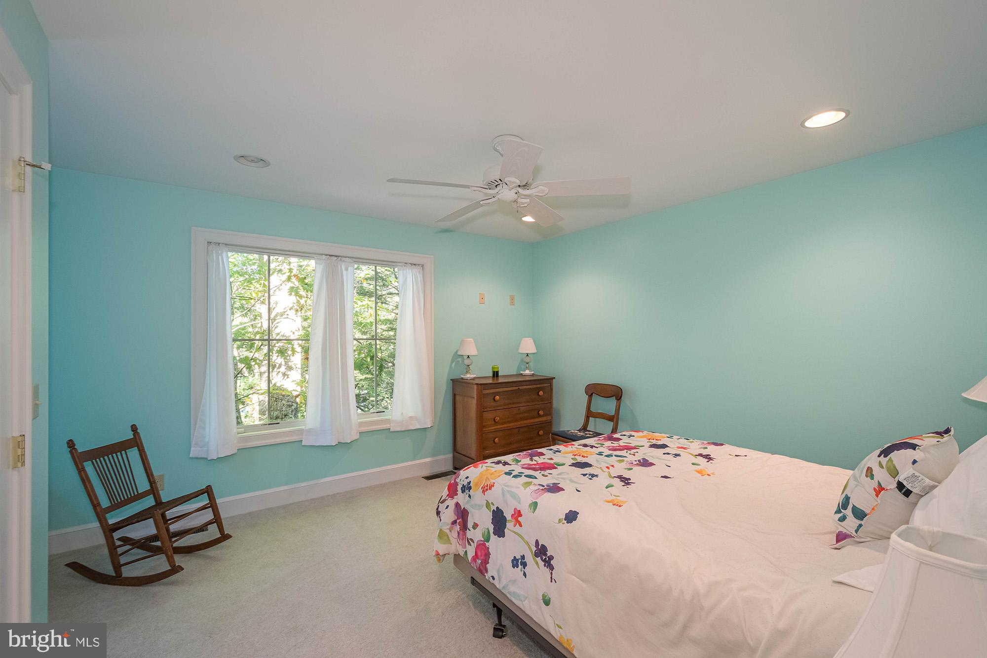 STATE PARK ROAD - Residential