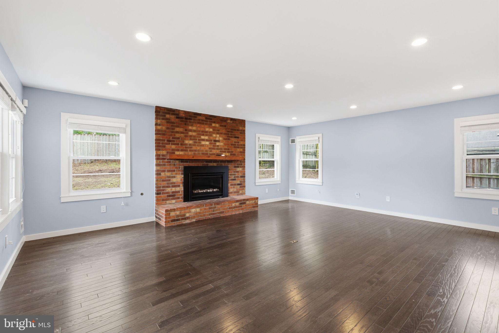 EDSALL PARK - Residential