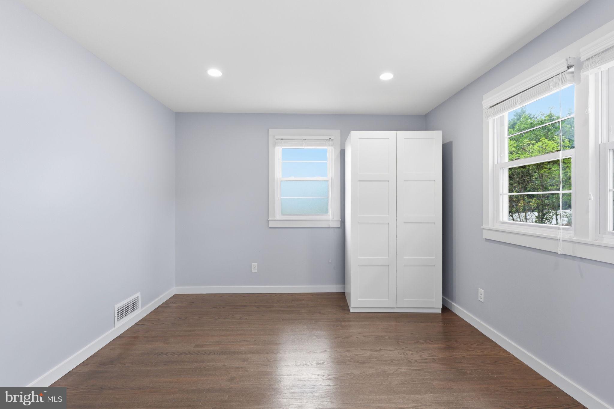 EDSALL PARK - Residential