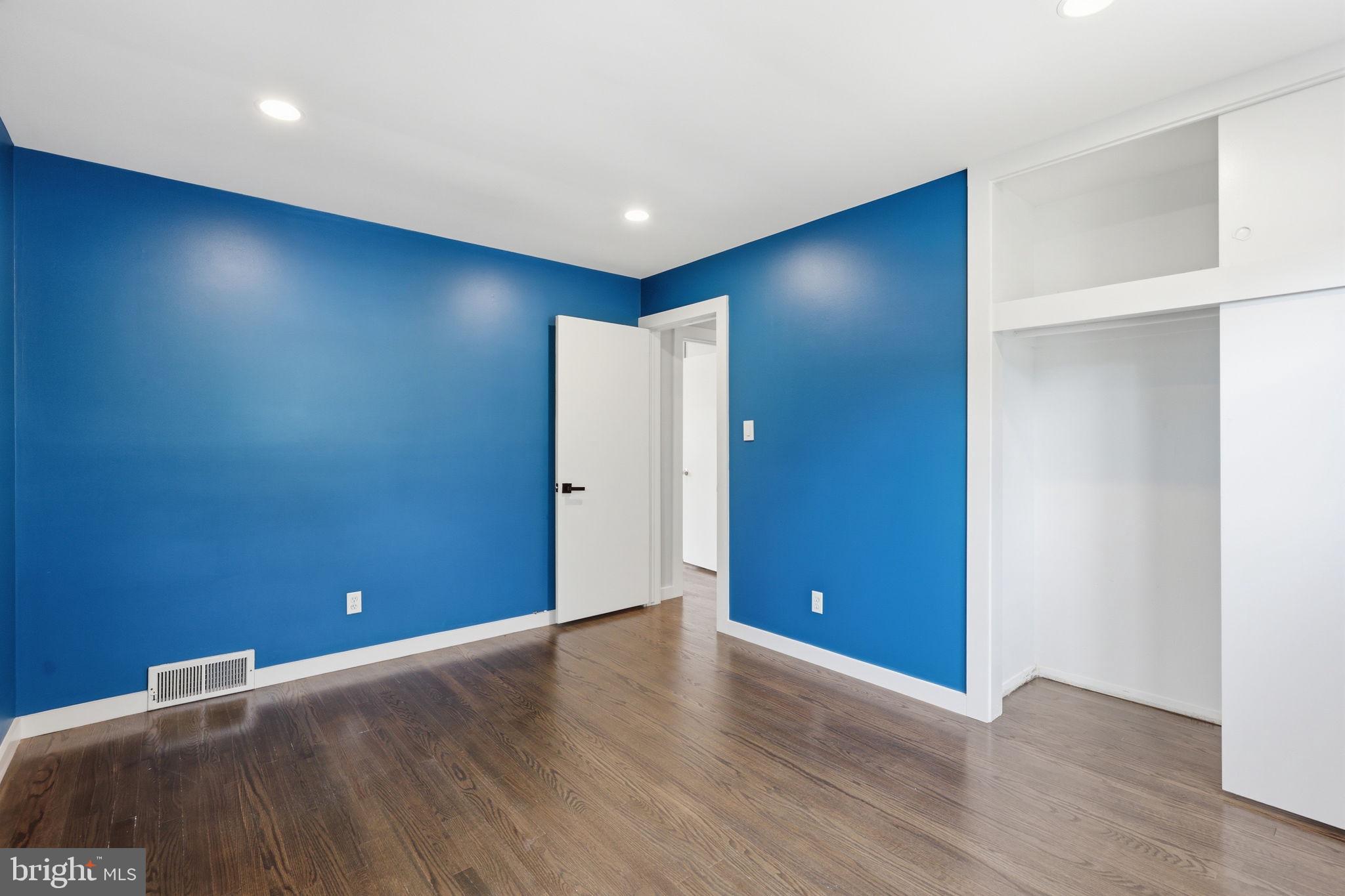 EDSALL PARK - Residential