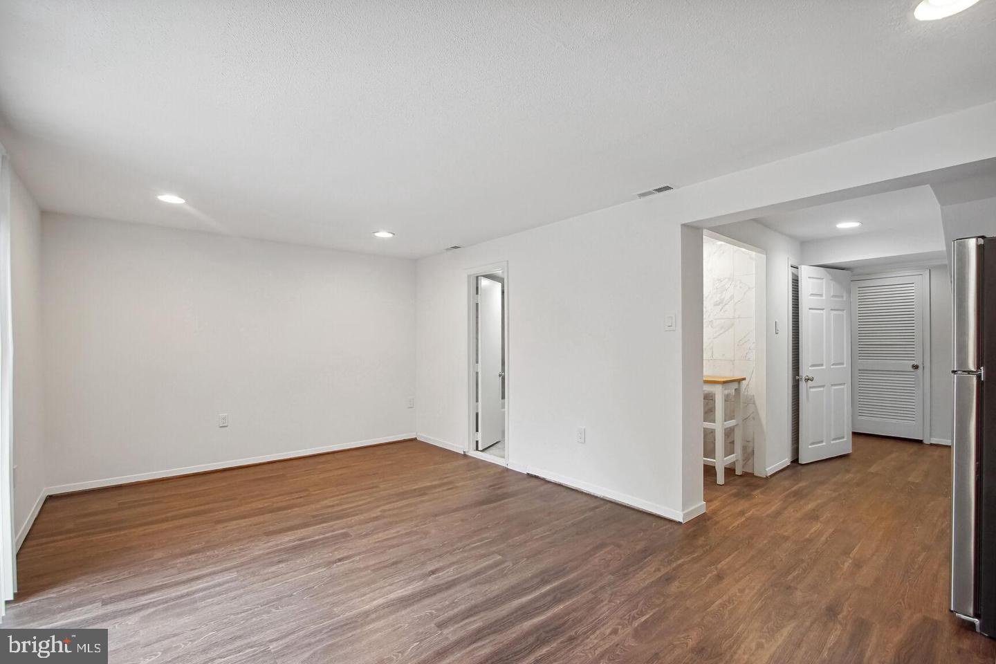 CENTENNIAL VILLAGE - Residential Lease