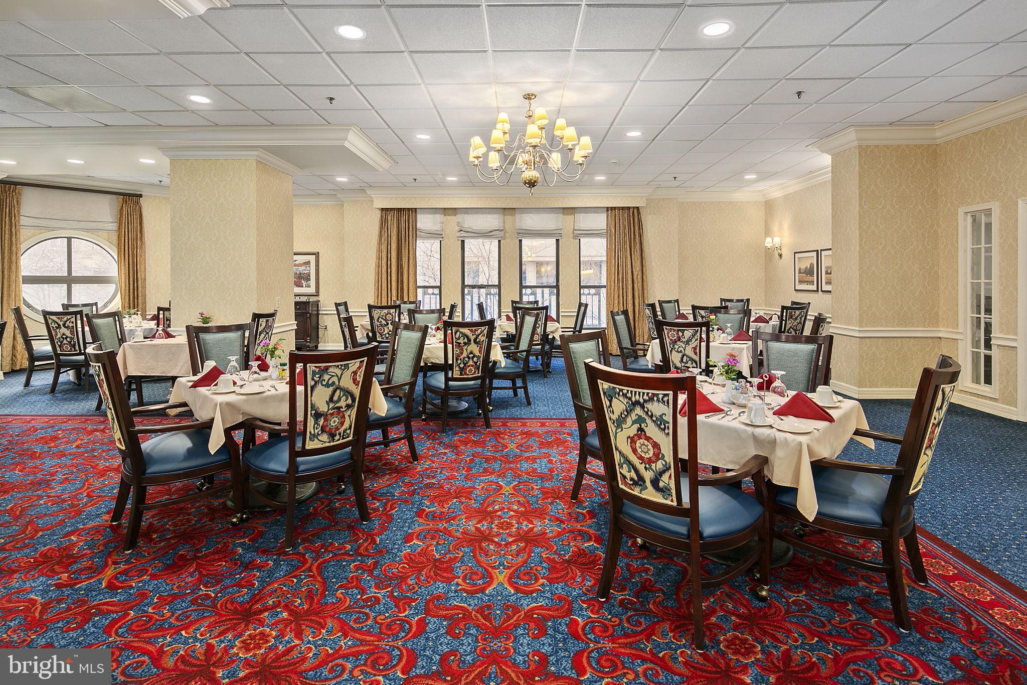 THE JEFFERSON - SUNRISE SENIOR LIVING - Residential