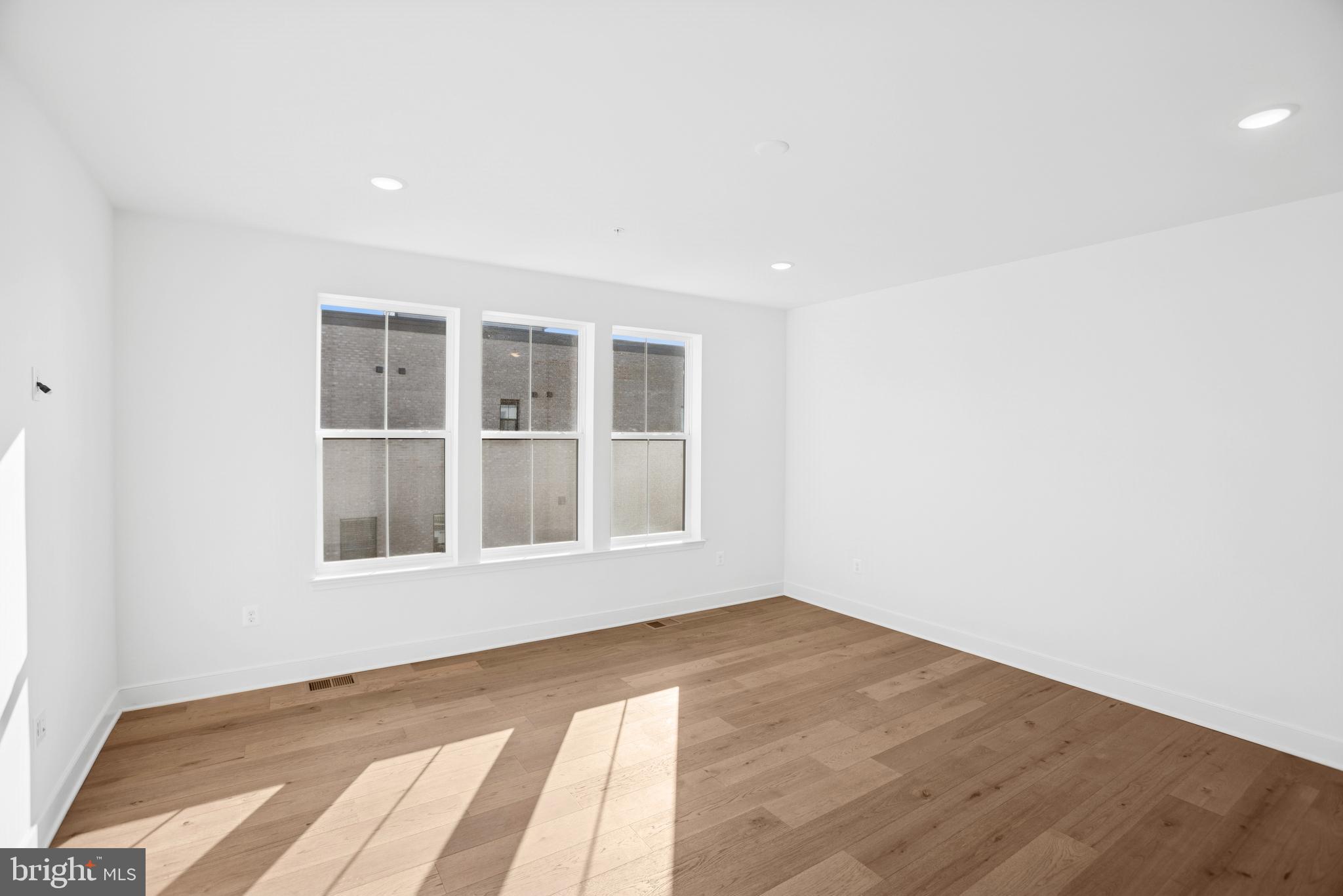 LOCKE LANDING - Residential