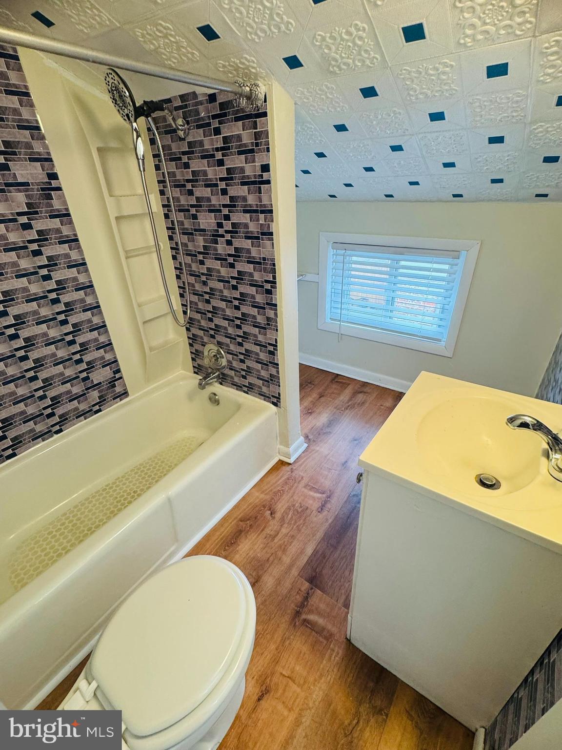 CARROLLTON - Residential Lease