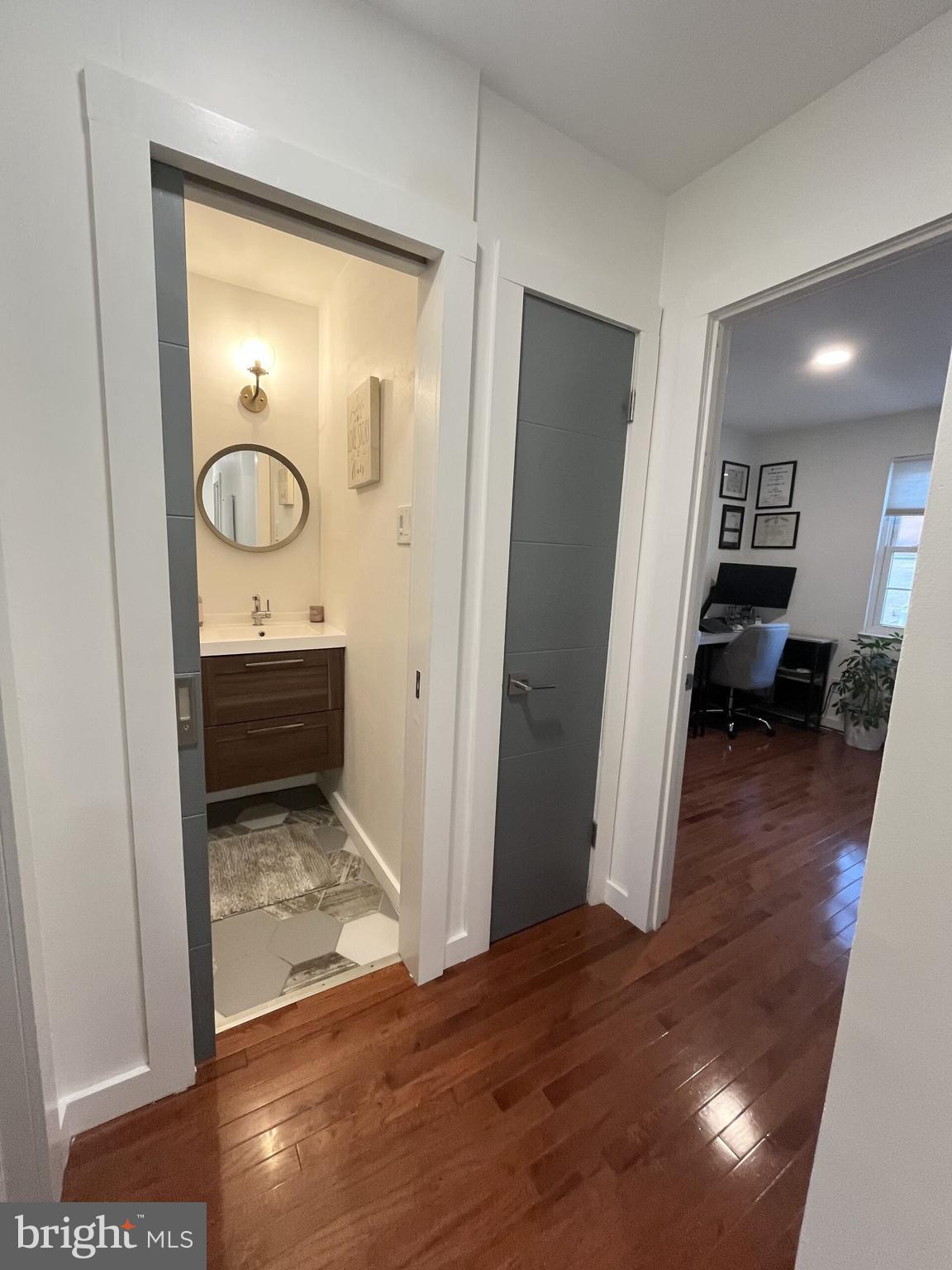 PINEWOOD STATION - Residential Lease