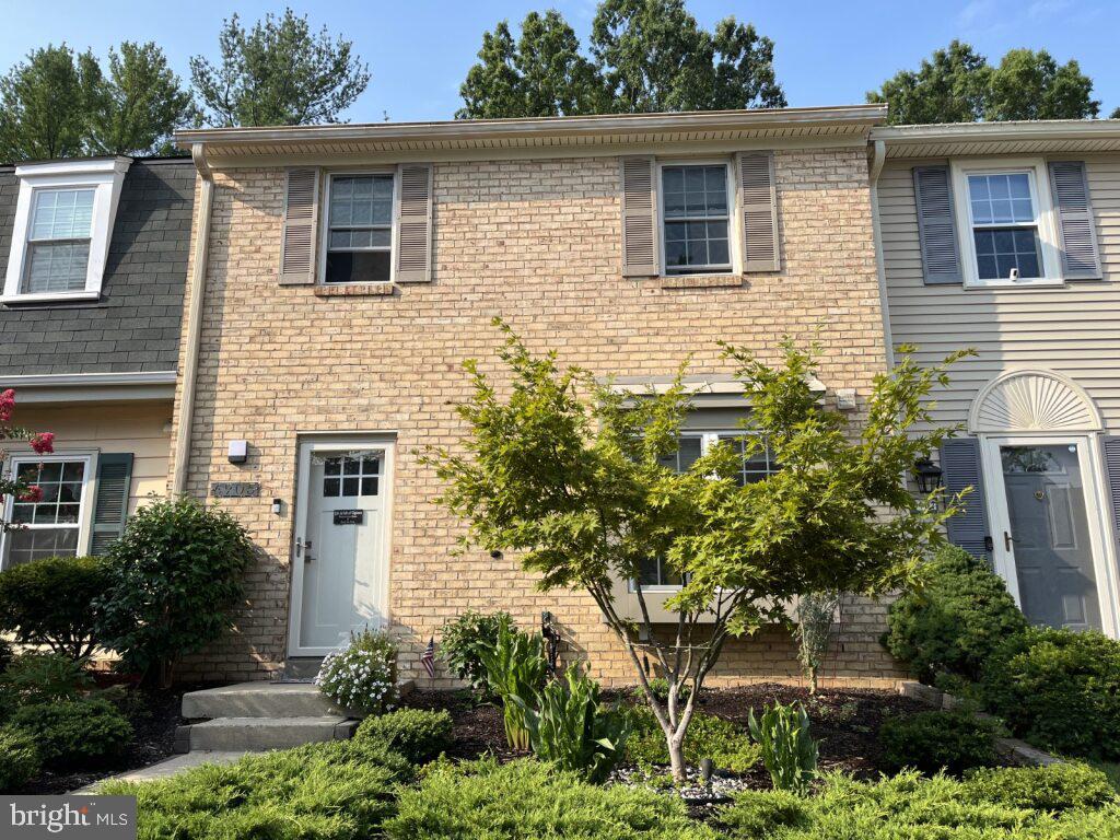 PINEWOOD STATION - Residential Lease