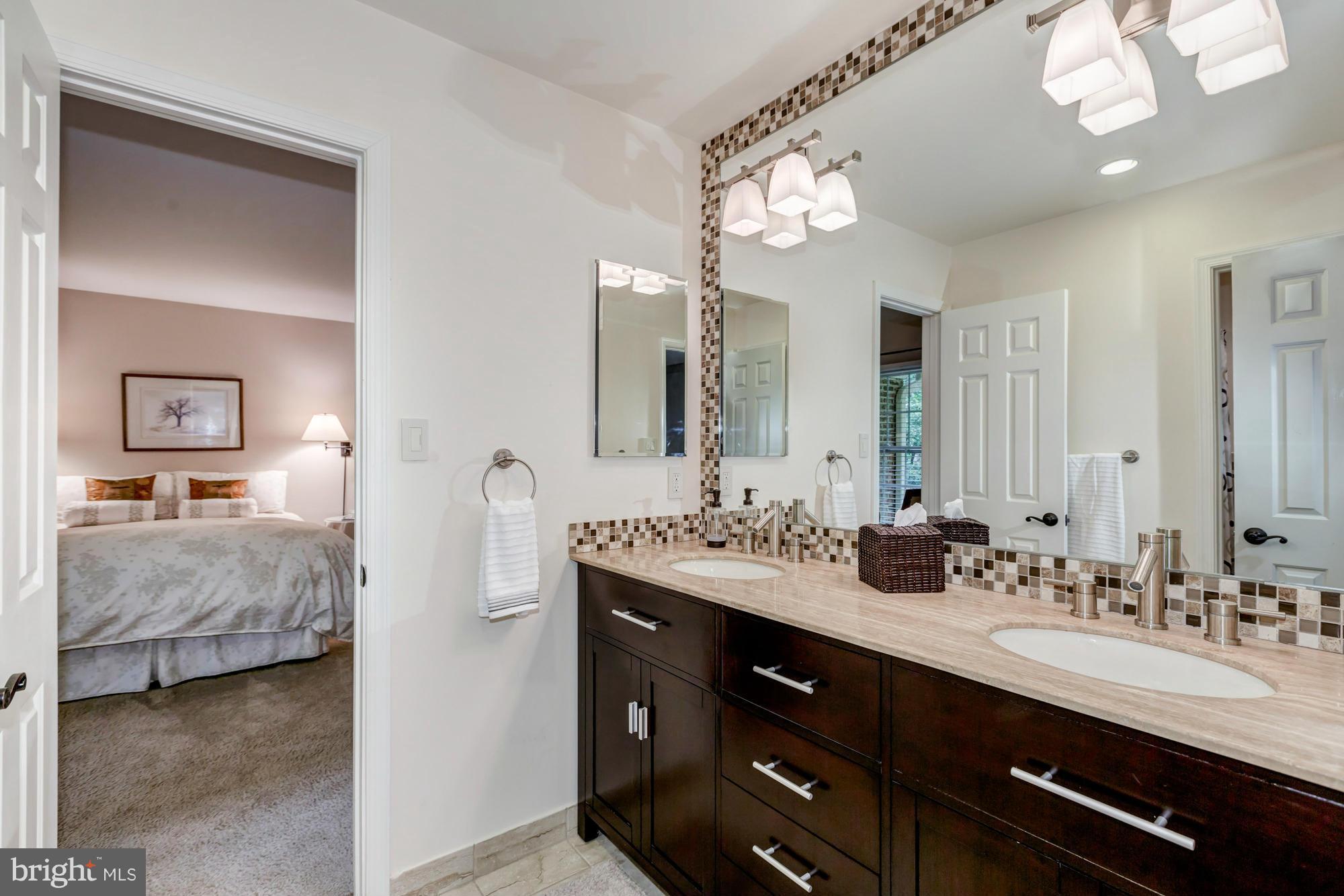 CEDARS OF MC LEAN - Residential