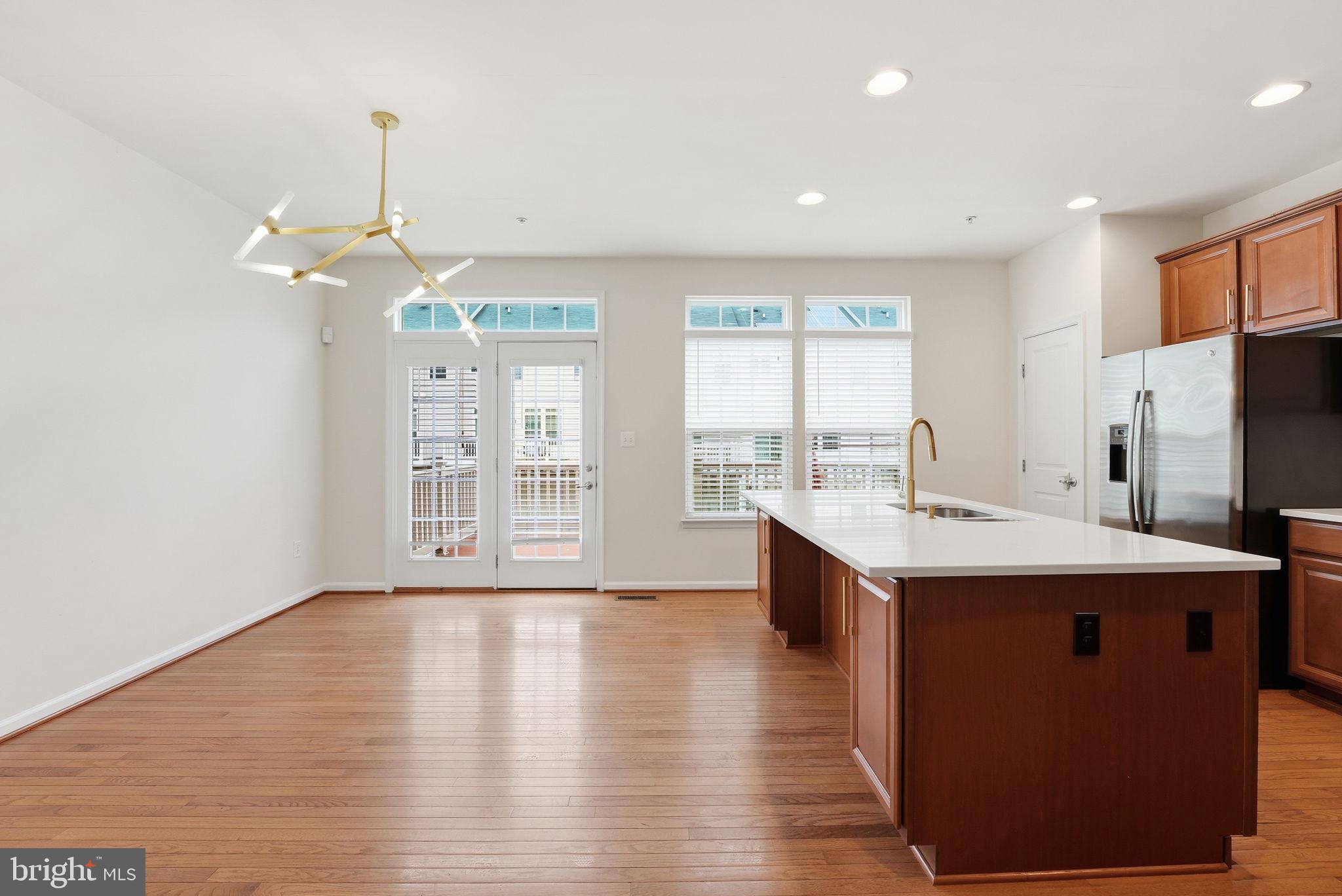 ADDISON ROAD SOUTH - Residential