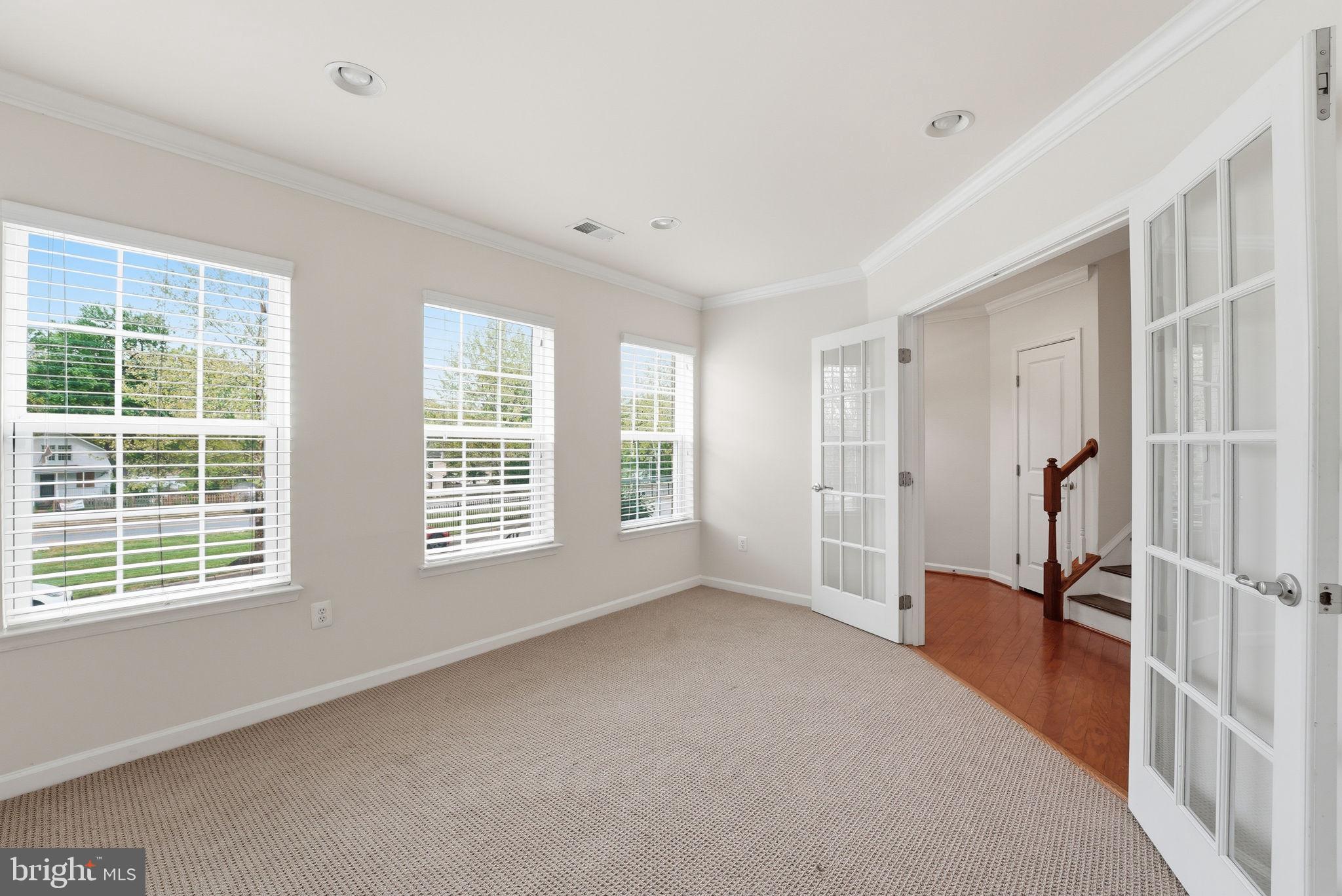 ADDISON ROAD SOUTH - Residential