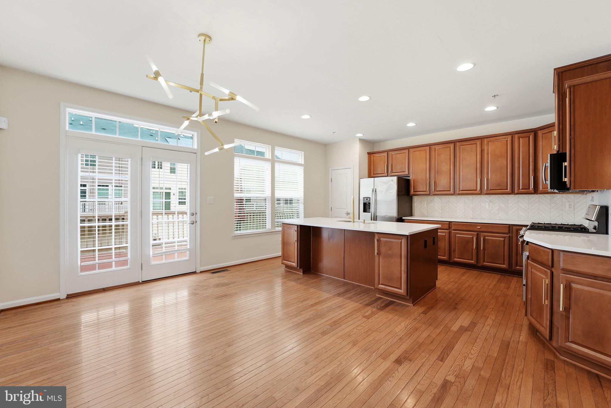 ADDISON ROAD SOUTH - Residential