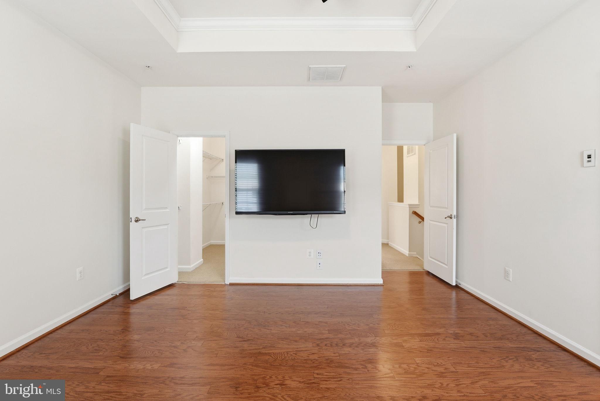 ADDISON ROAD SOUTH - Residential