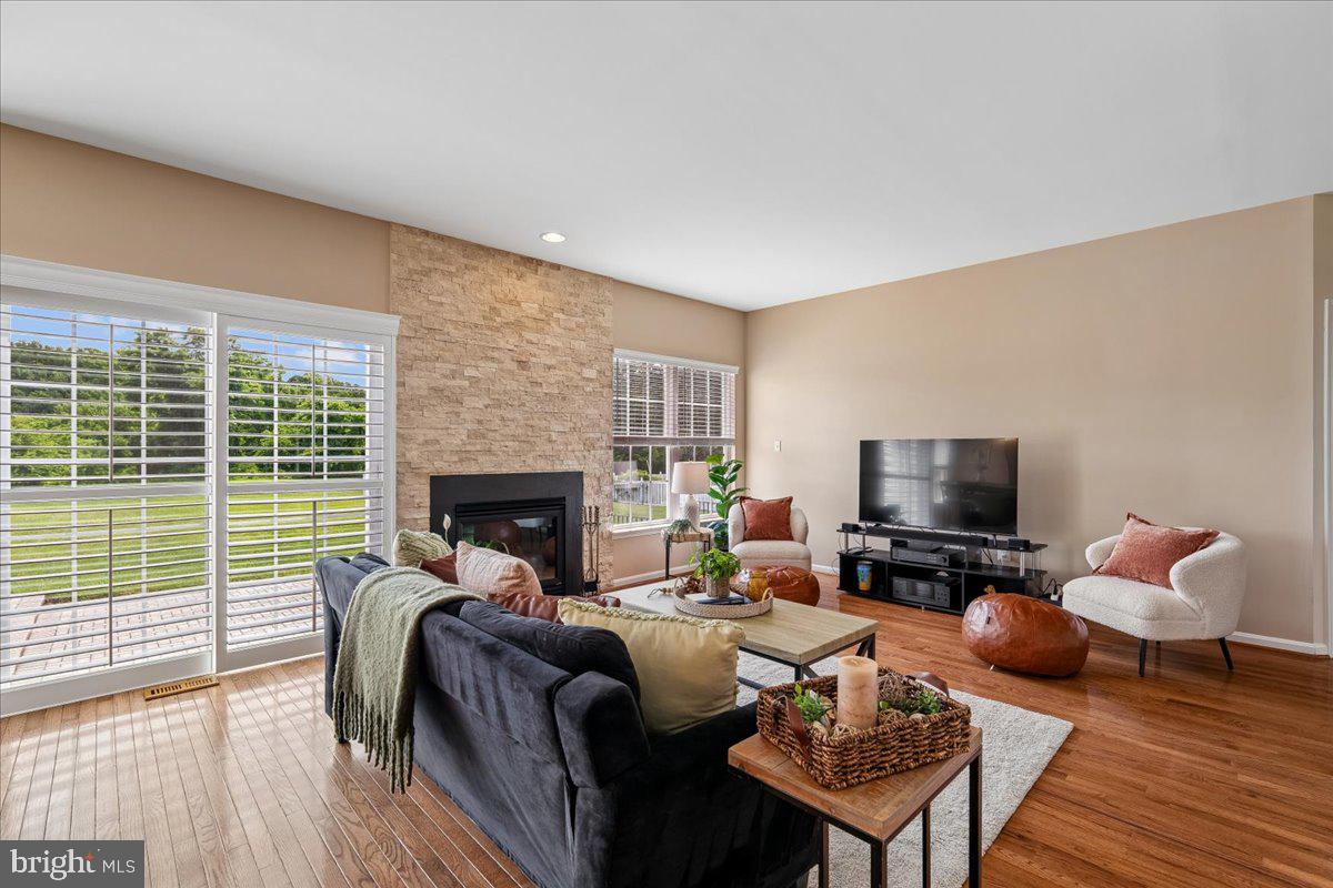 THE ESTATES AT SAND HILL - Residential