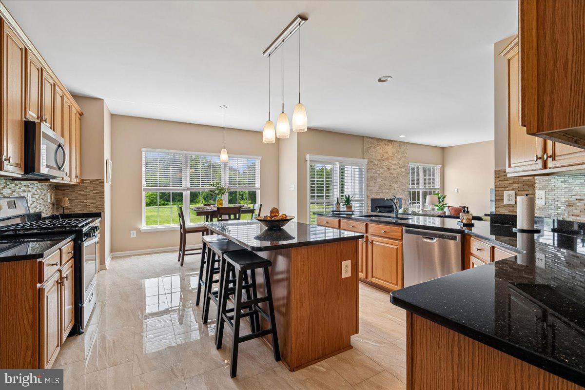 THE ESTATES AT SAND HILL - Residential