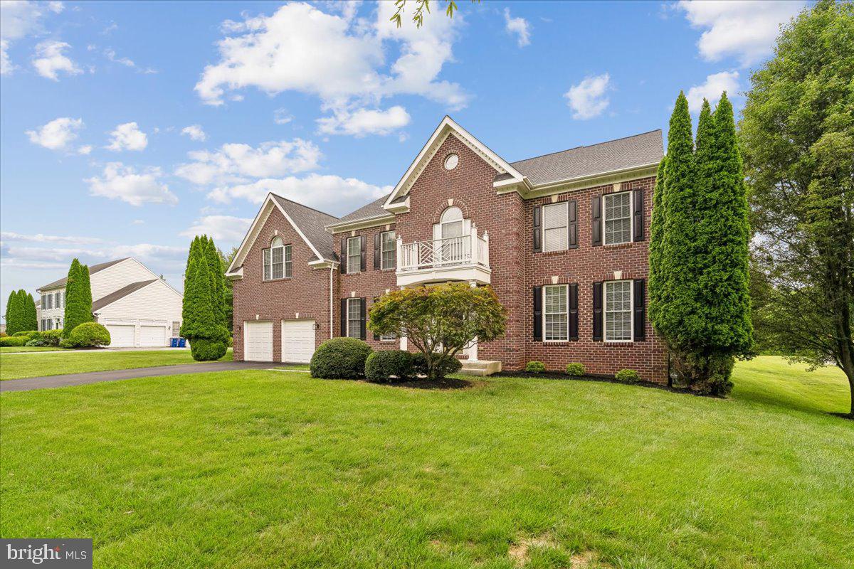 THE ESTATES AT SAND HILL - Residential