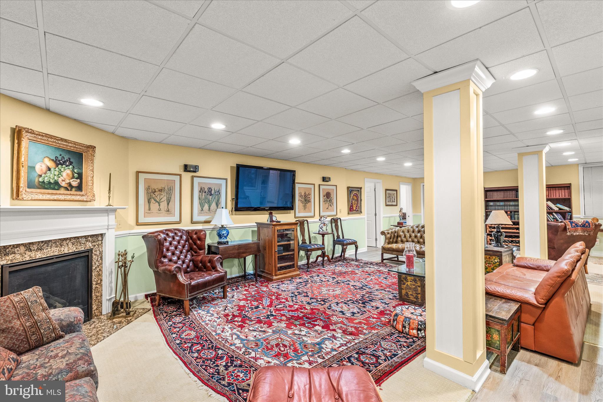 THORNHILL - Residential