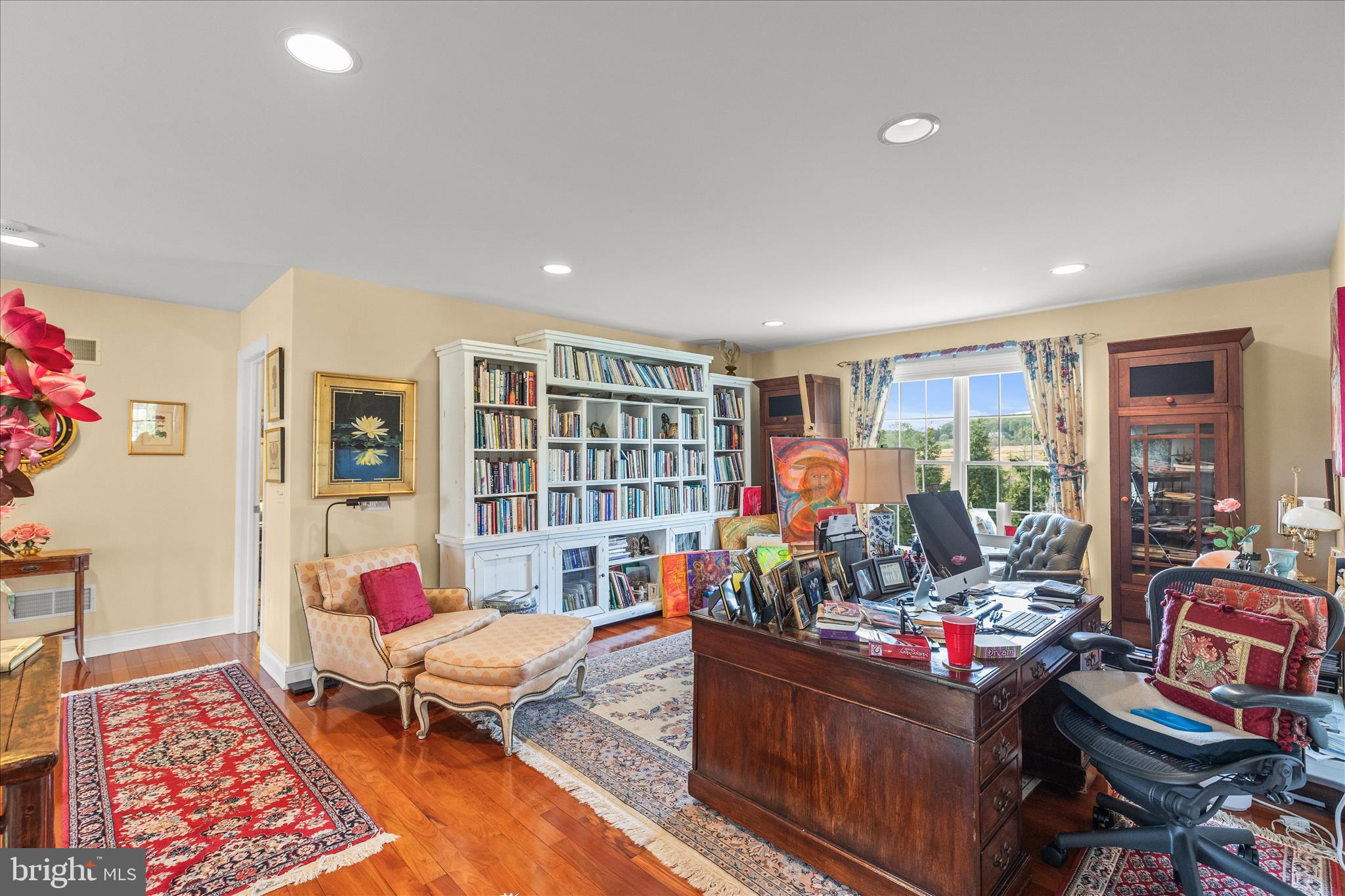 THORNHILL - Residential