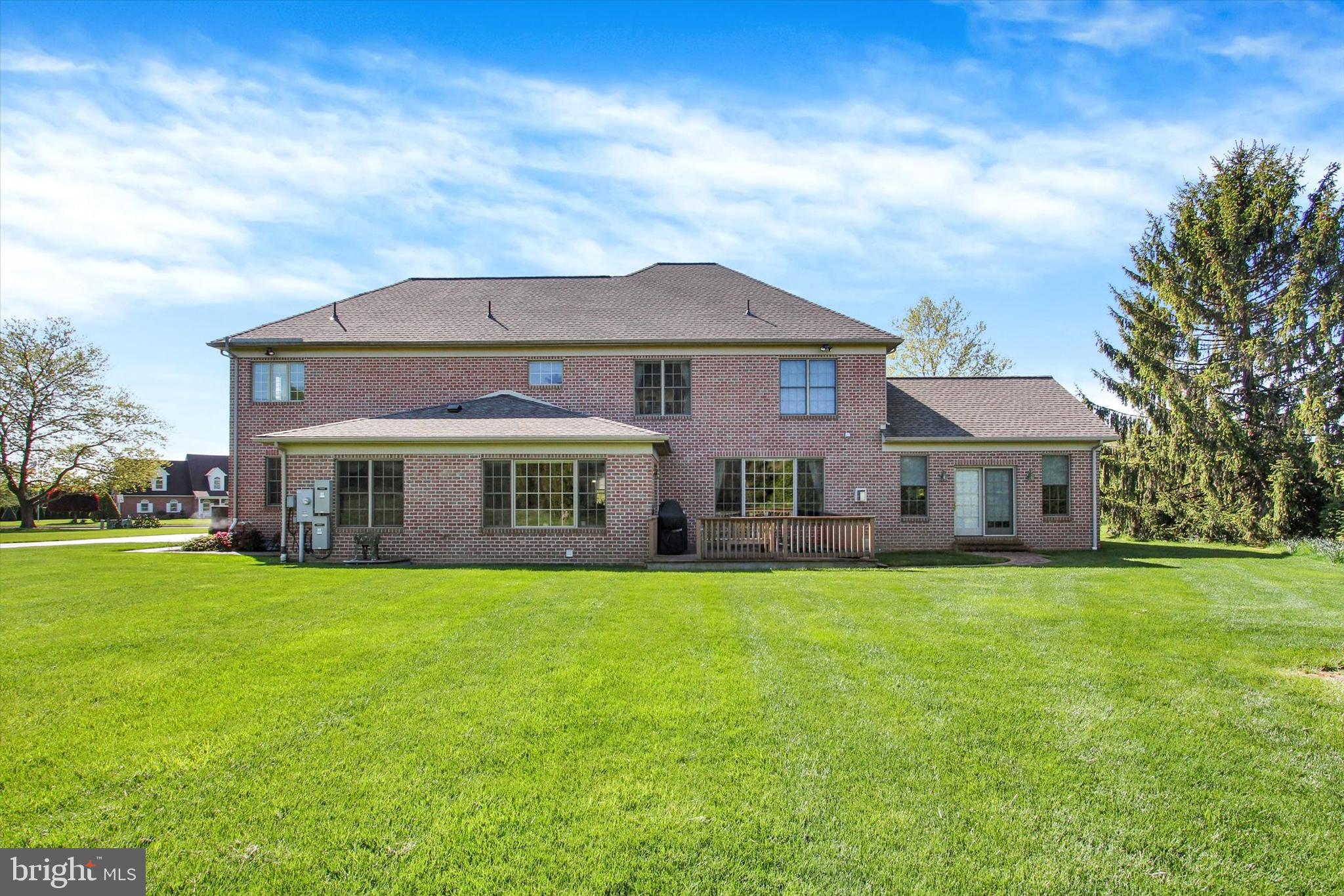 THORNHILL - Residential