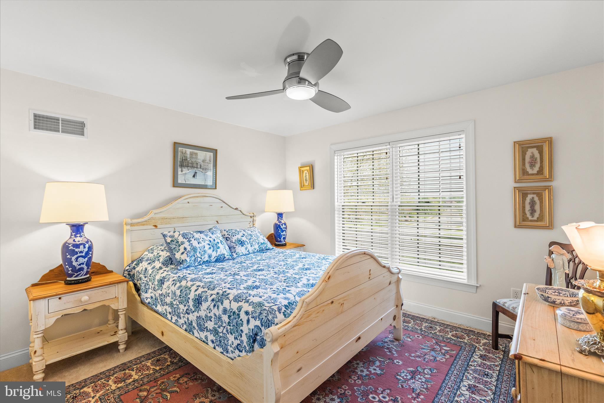 THORNHILL - Residential