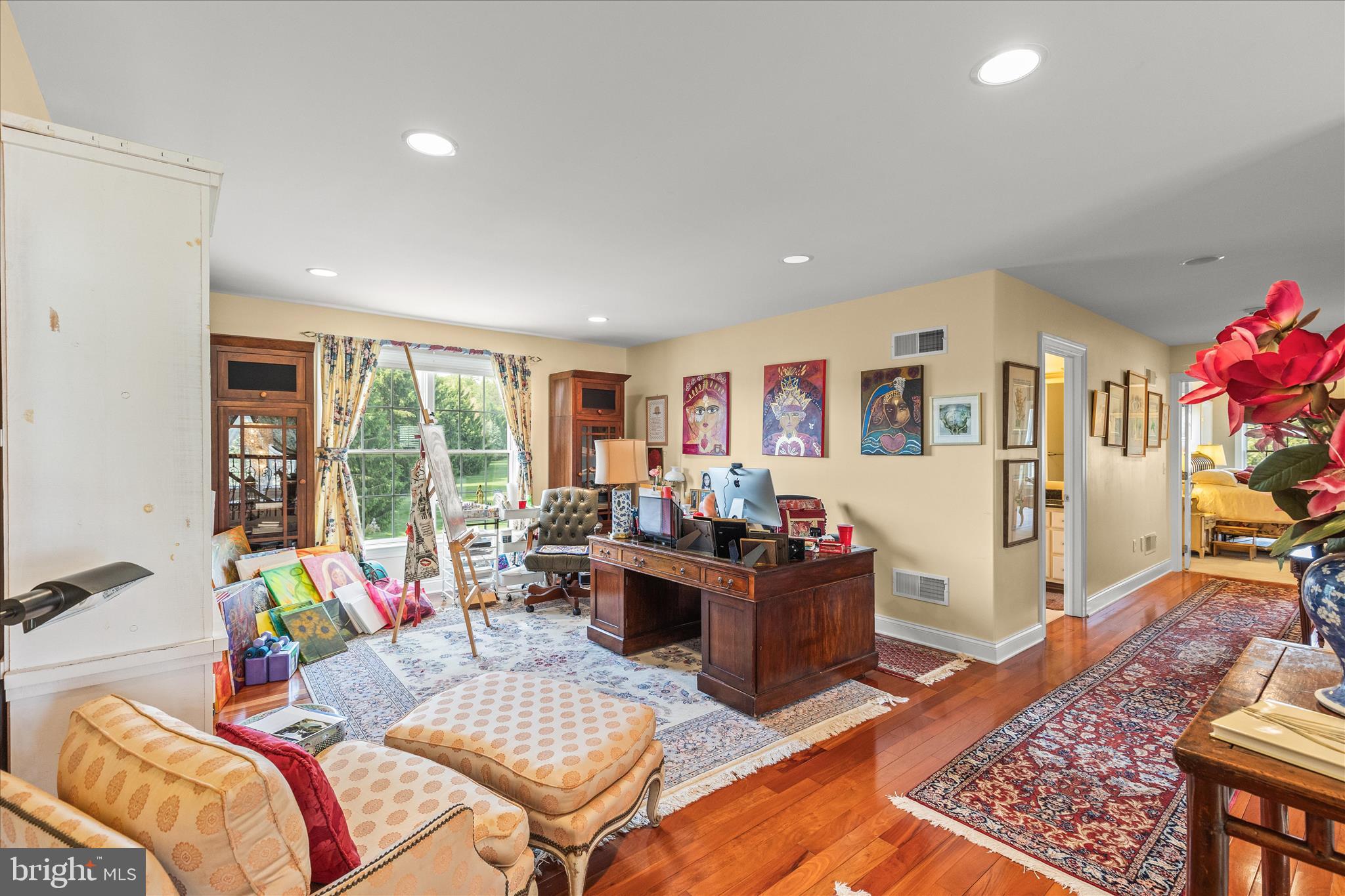 THORNHILL - Residential