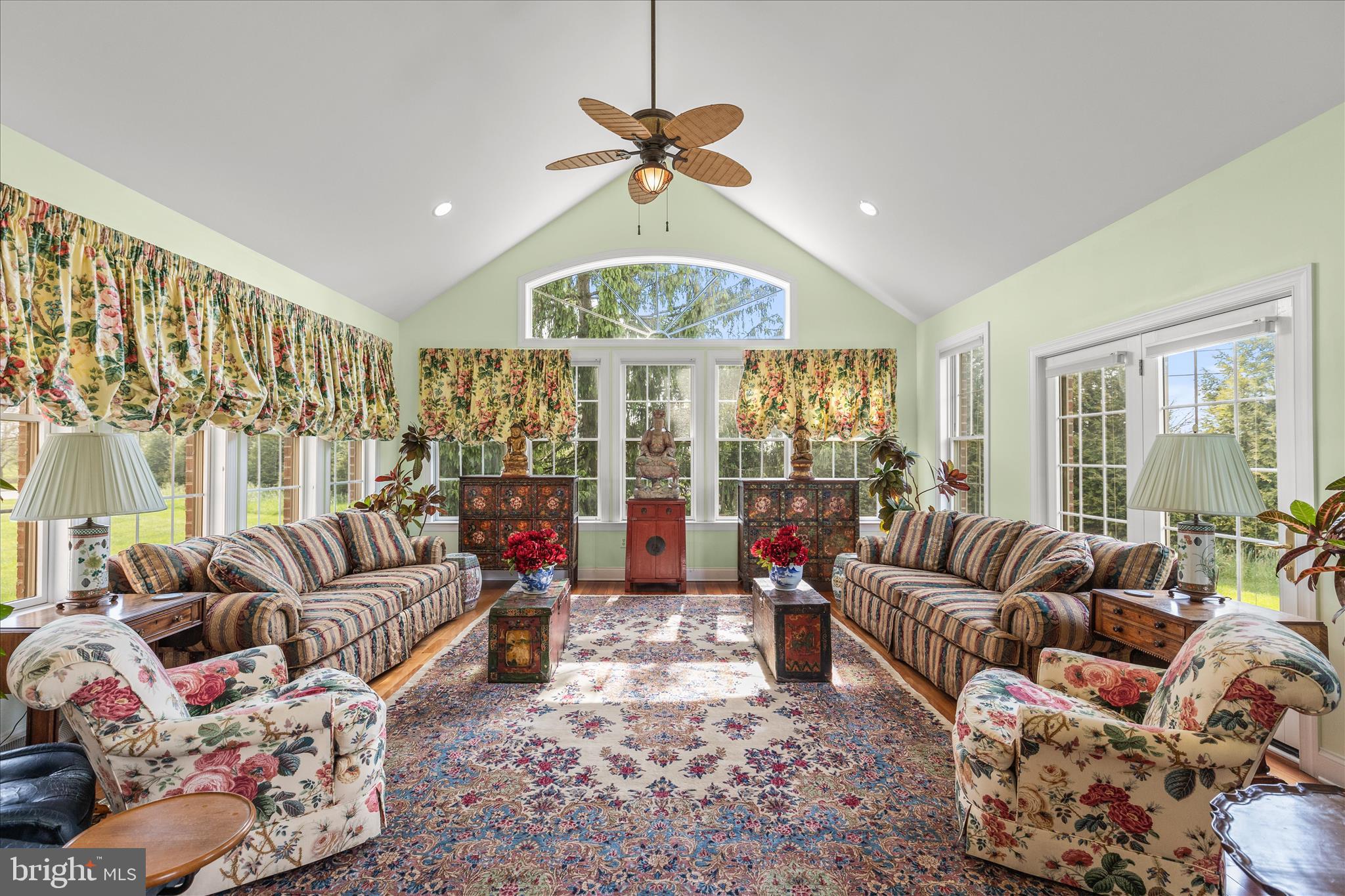 THORNHILL - Residential