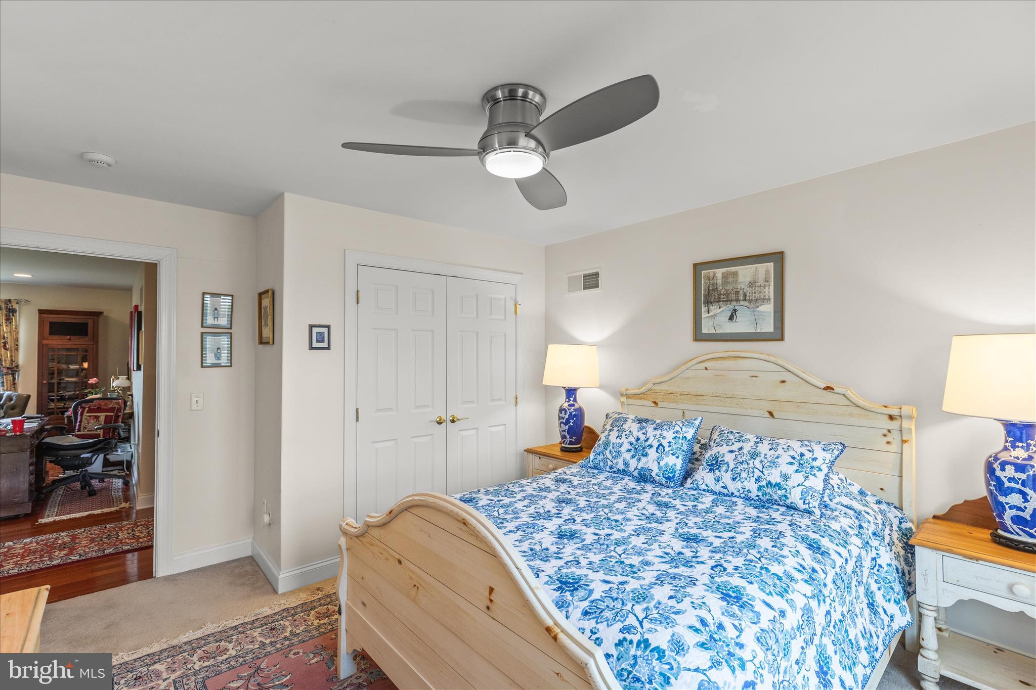 THORNHILL - Residential