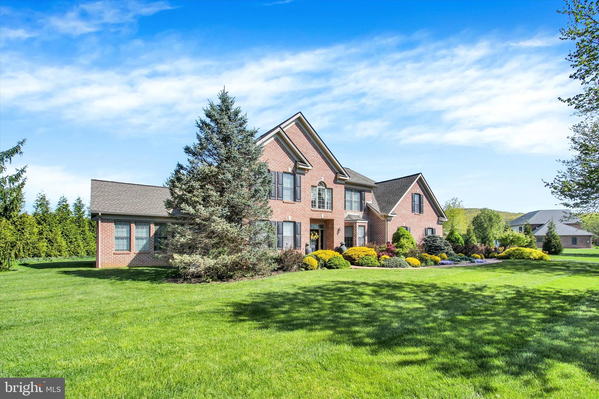 THORNHILL - Residential
