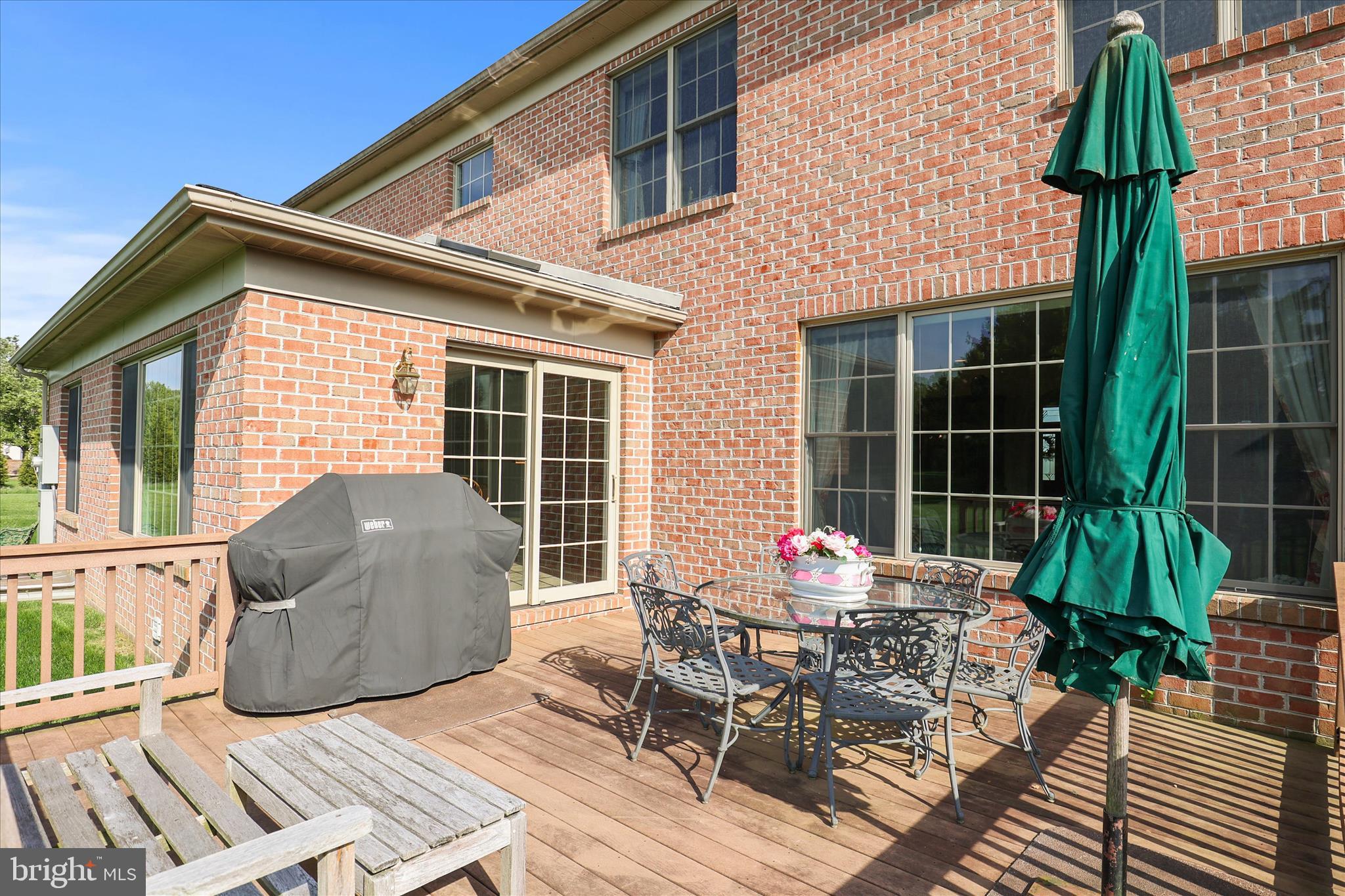 THORNHILL - Residential