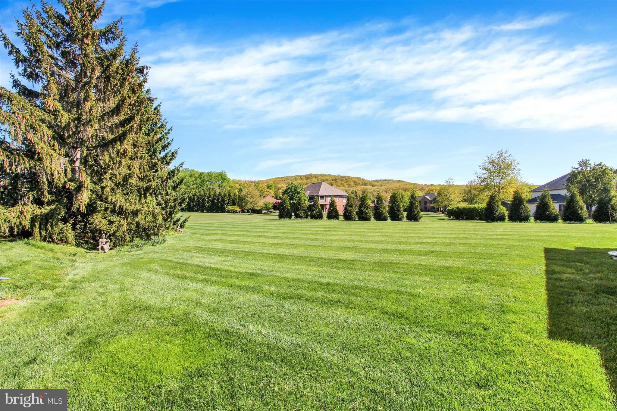 THORNHILL - Residential