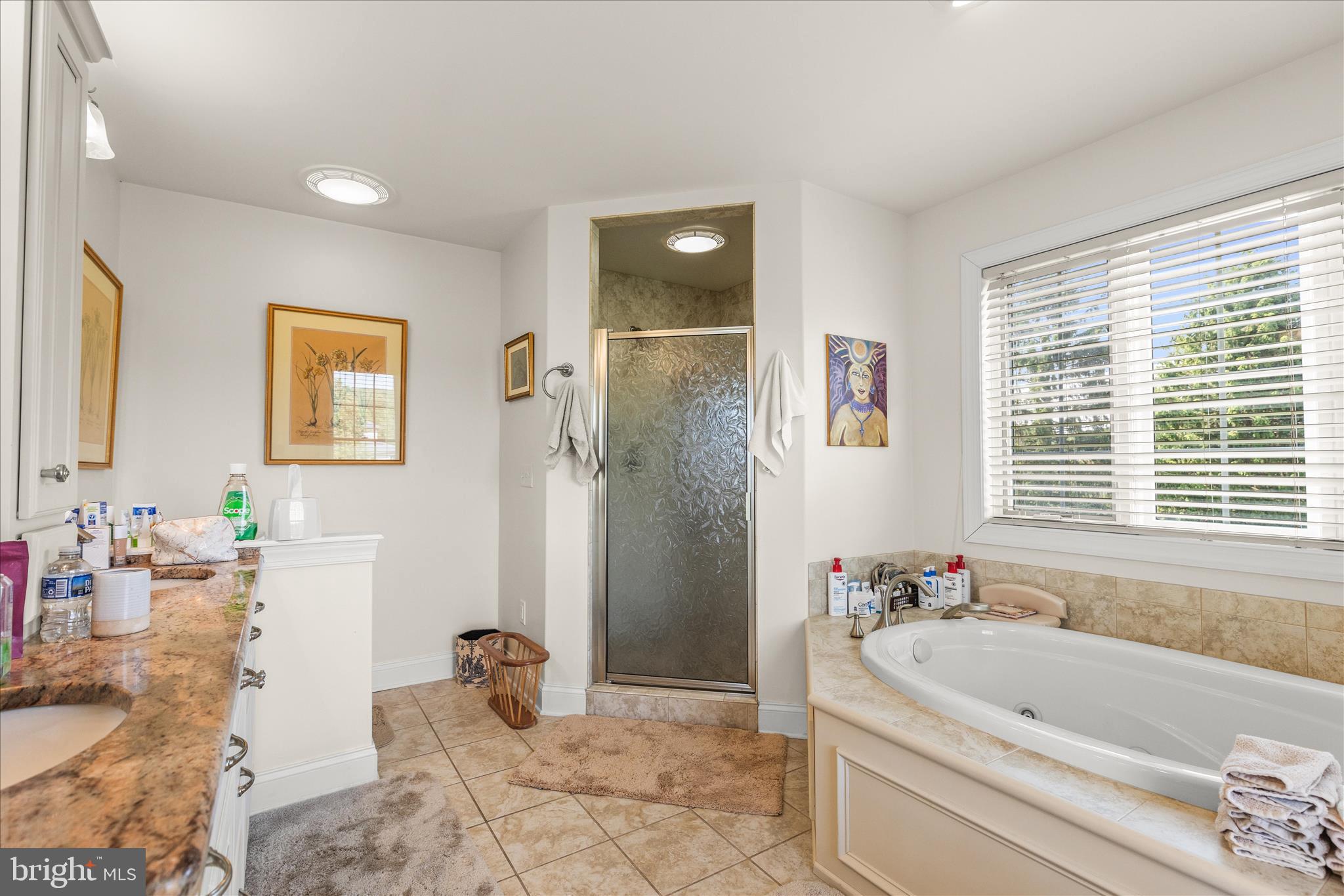THORNHILL - Residential