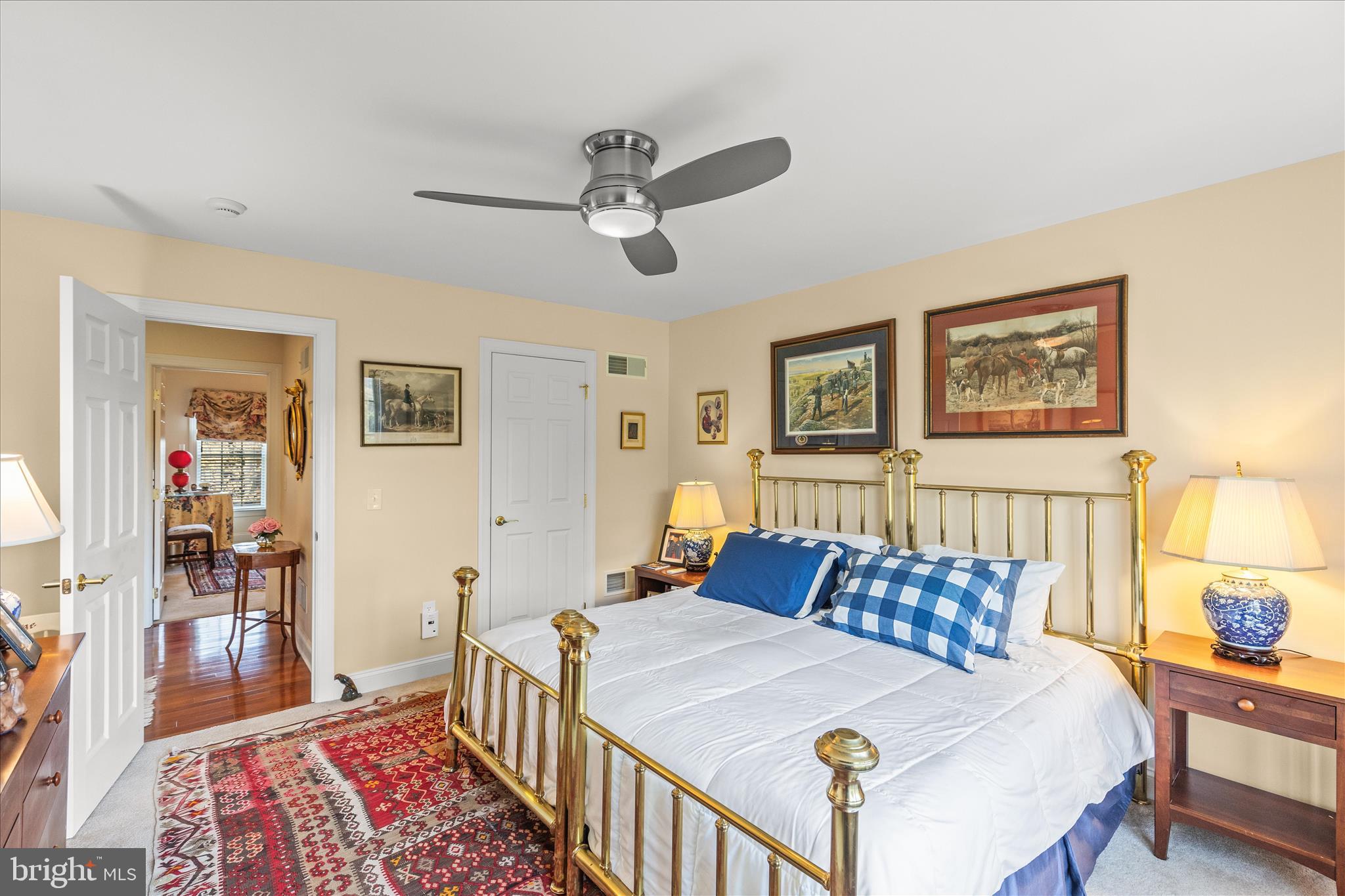THORNHILL - Residential
