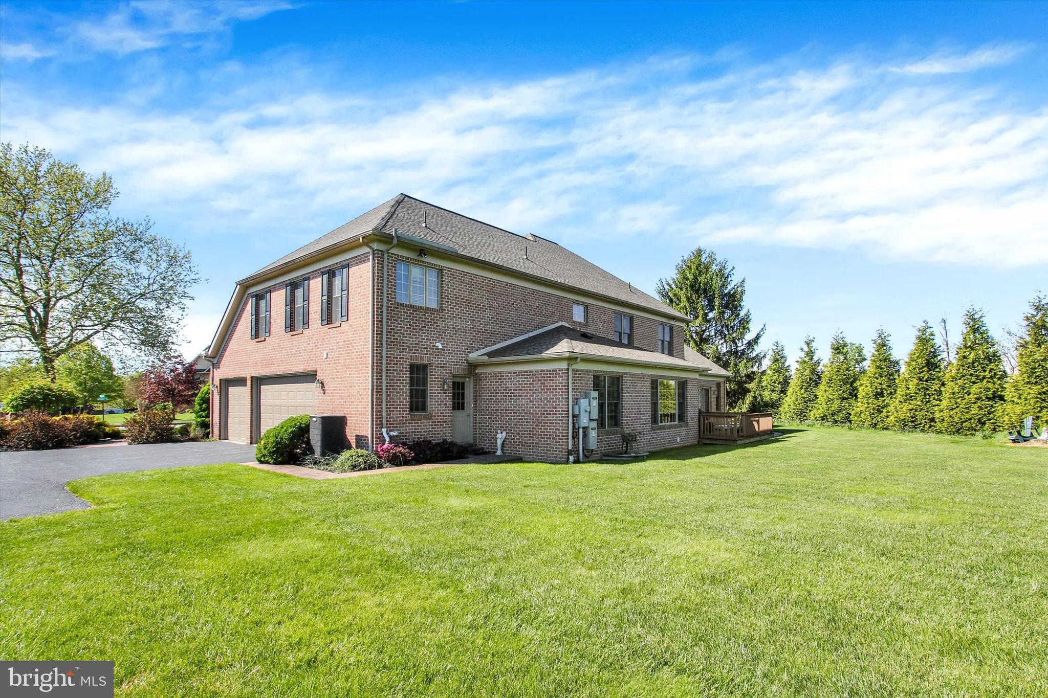 THORNHILL - Residential