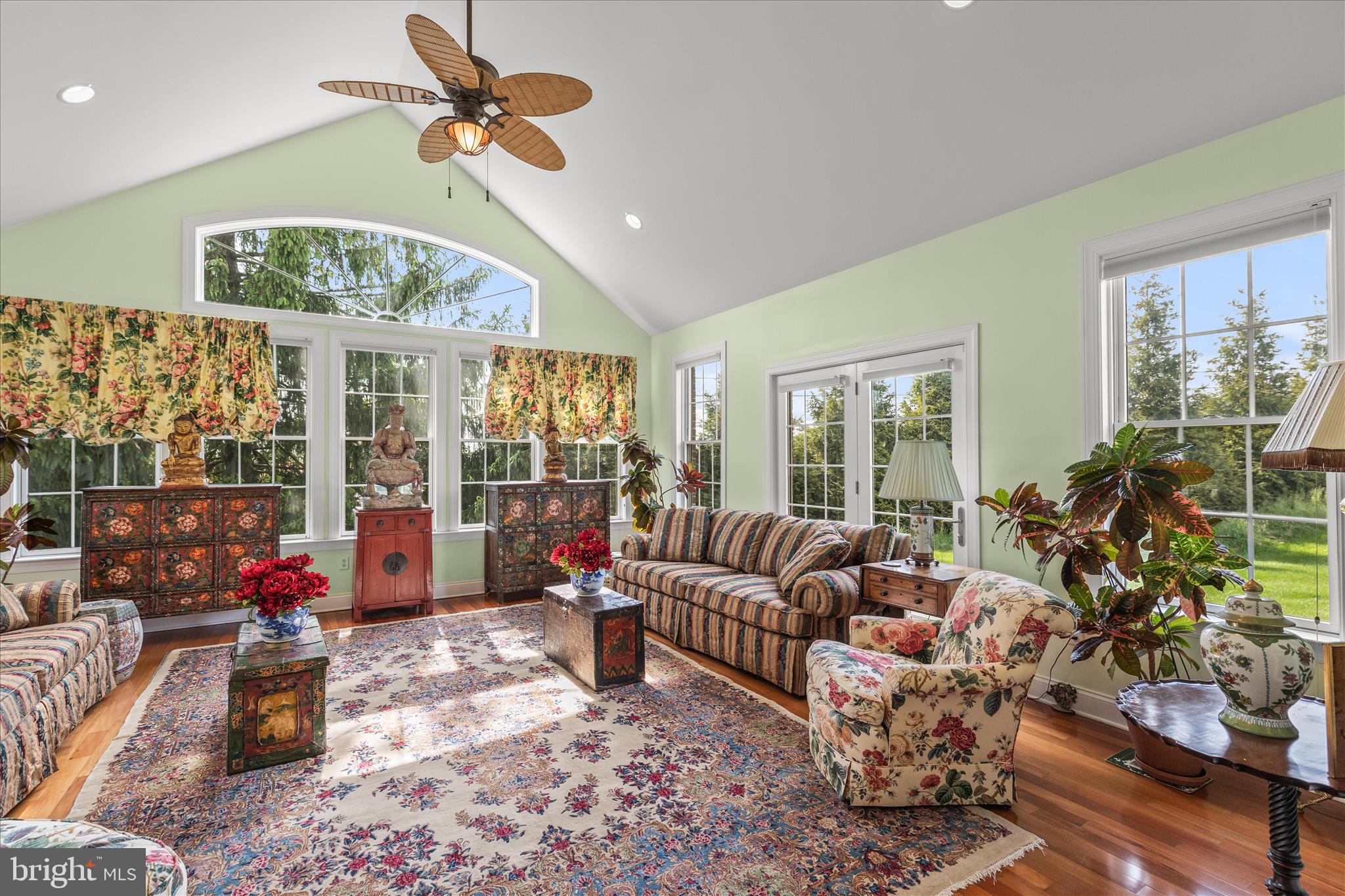 THORNHILL - Residential
