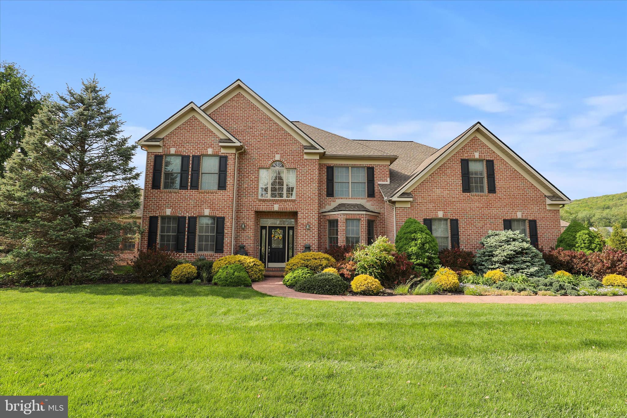 THORNHILL - Residential