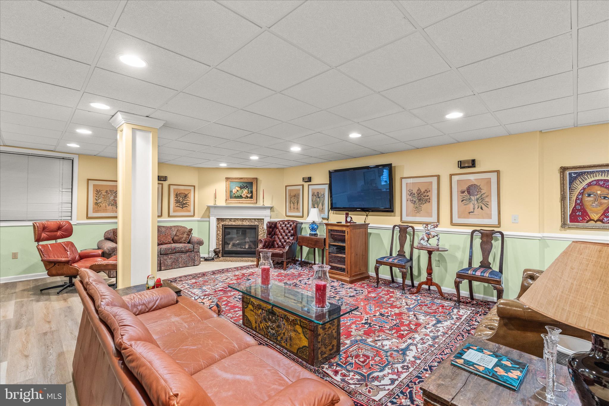 THORNHILL - Residential