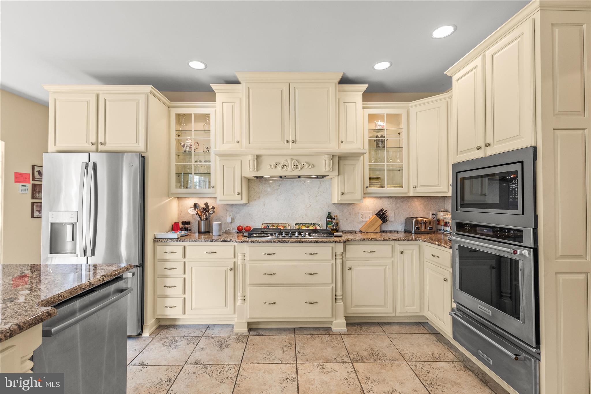 THORNHILL - Residential