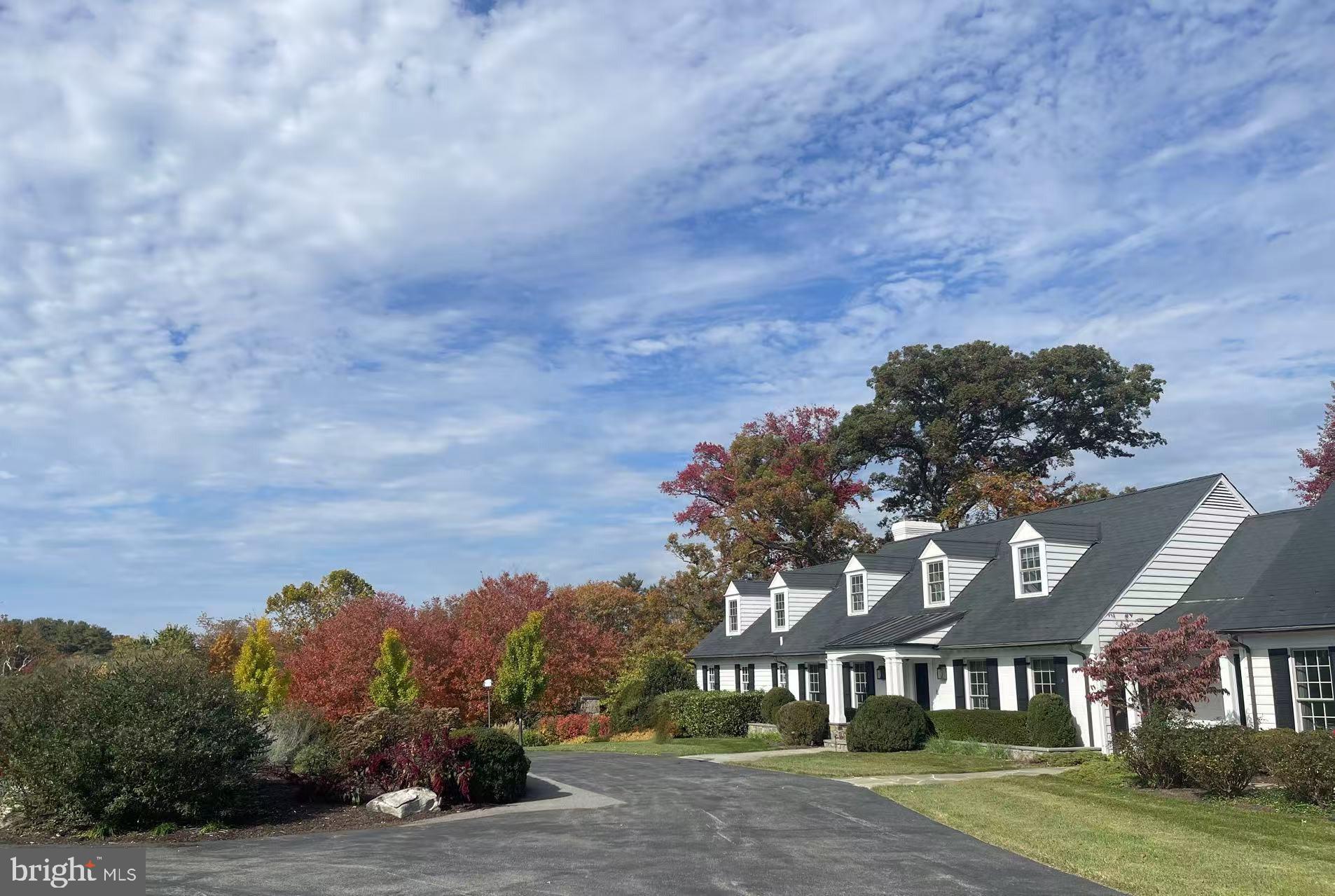 POTOMAC OUTSIDE - Residential