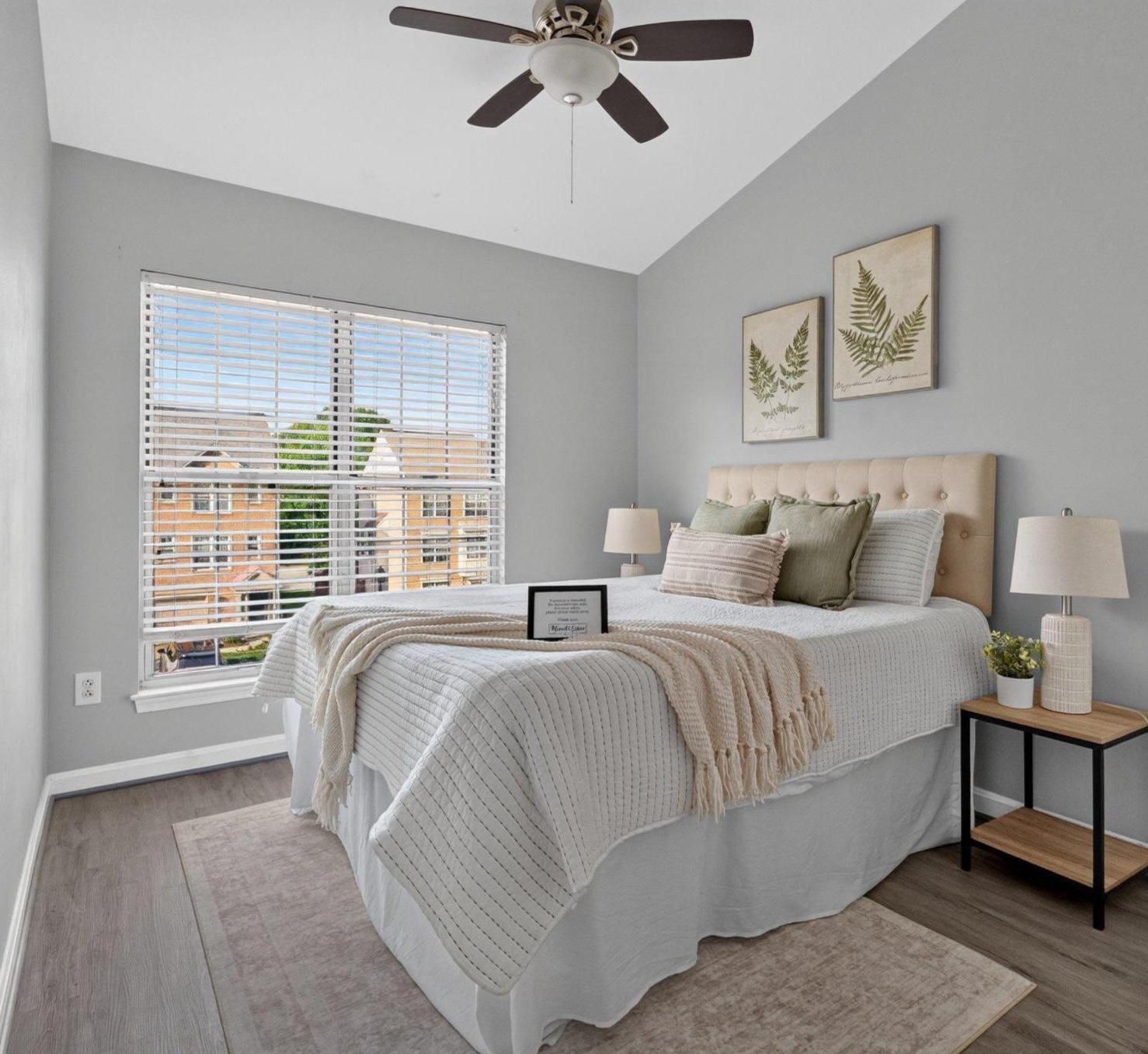 SEVEN OAKS - Residential