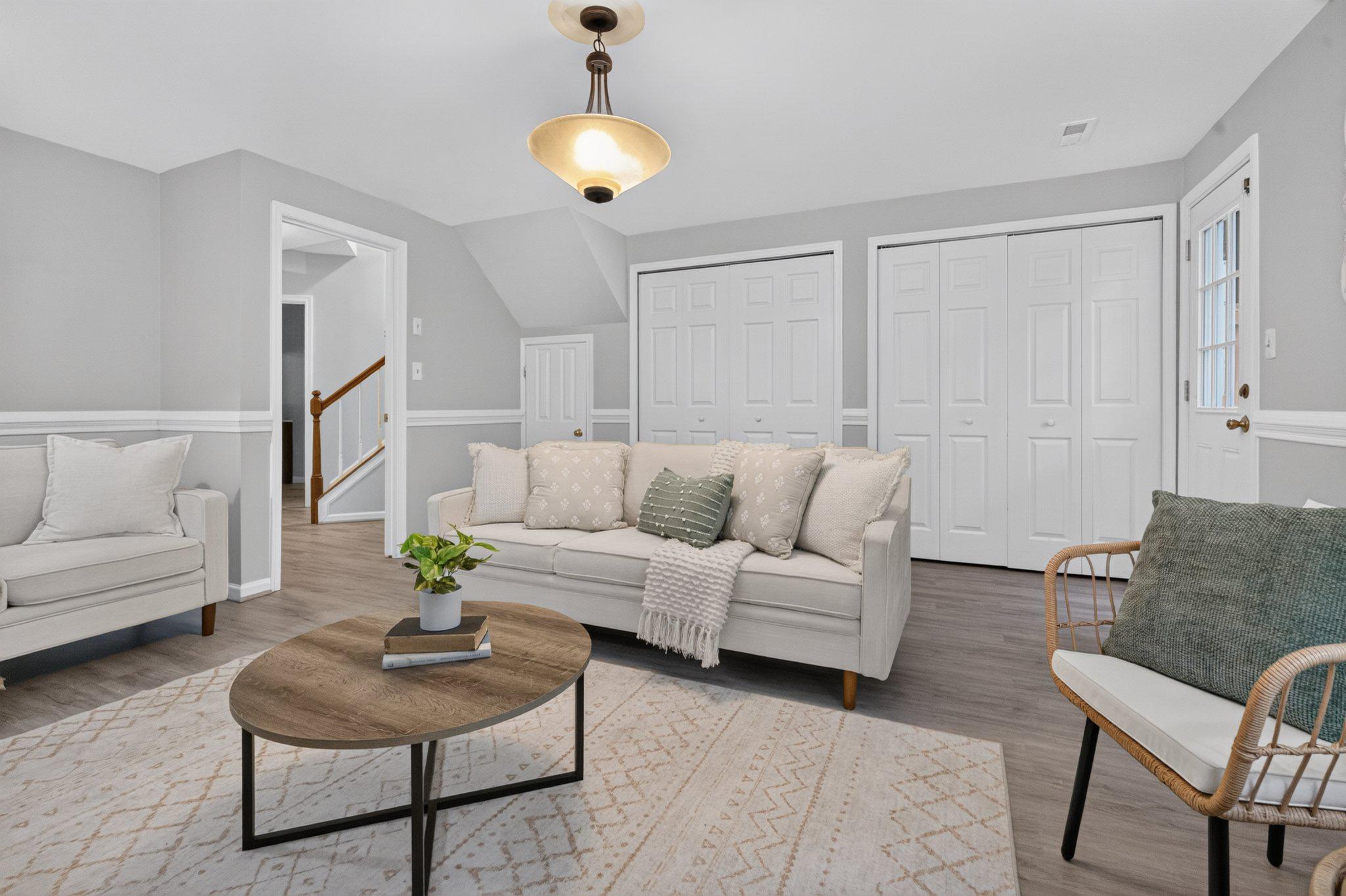 SEVEN OAKS - Residential