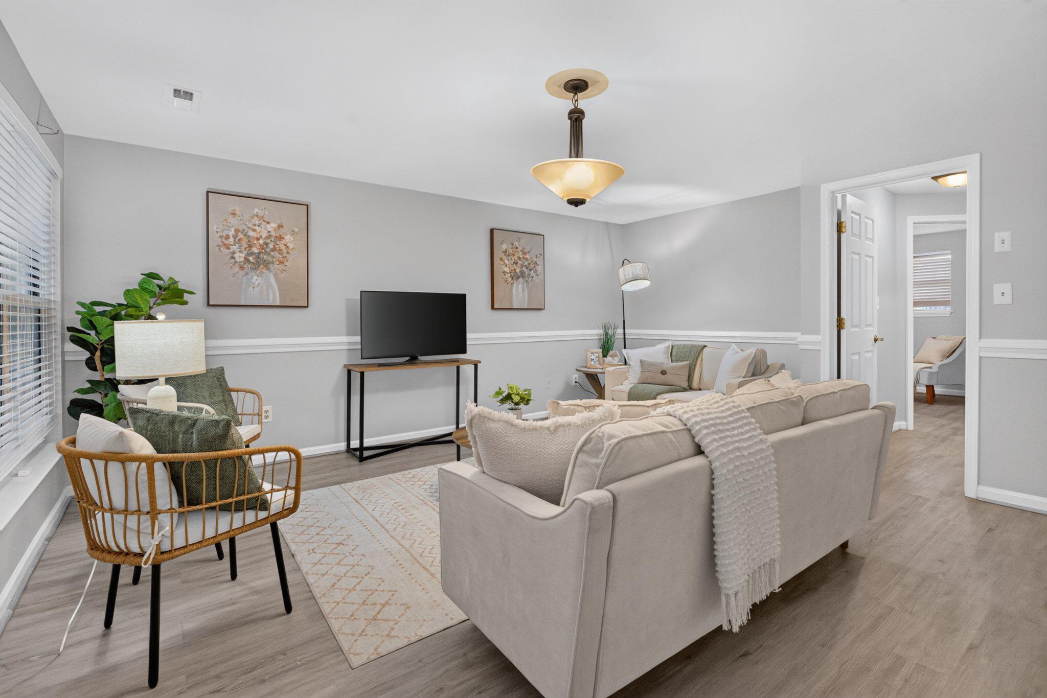 SEVEN OAKS - Residential