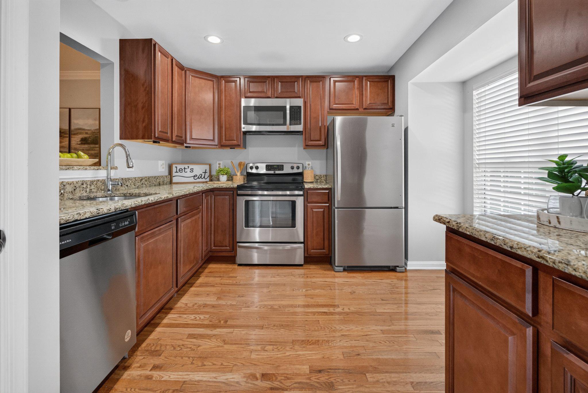 SEVEN OAKS - Residential
