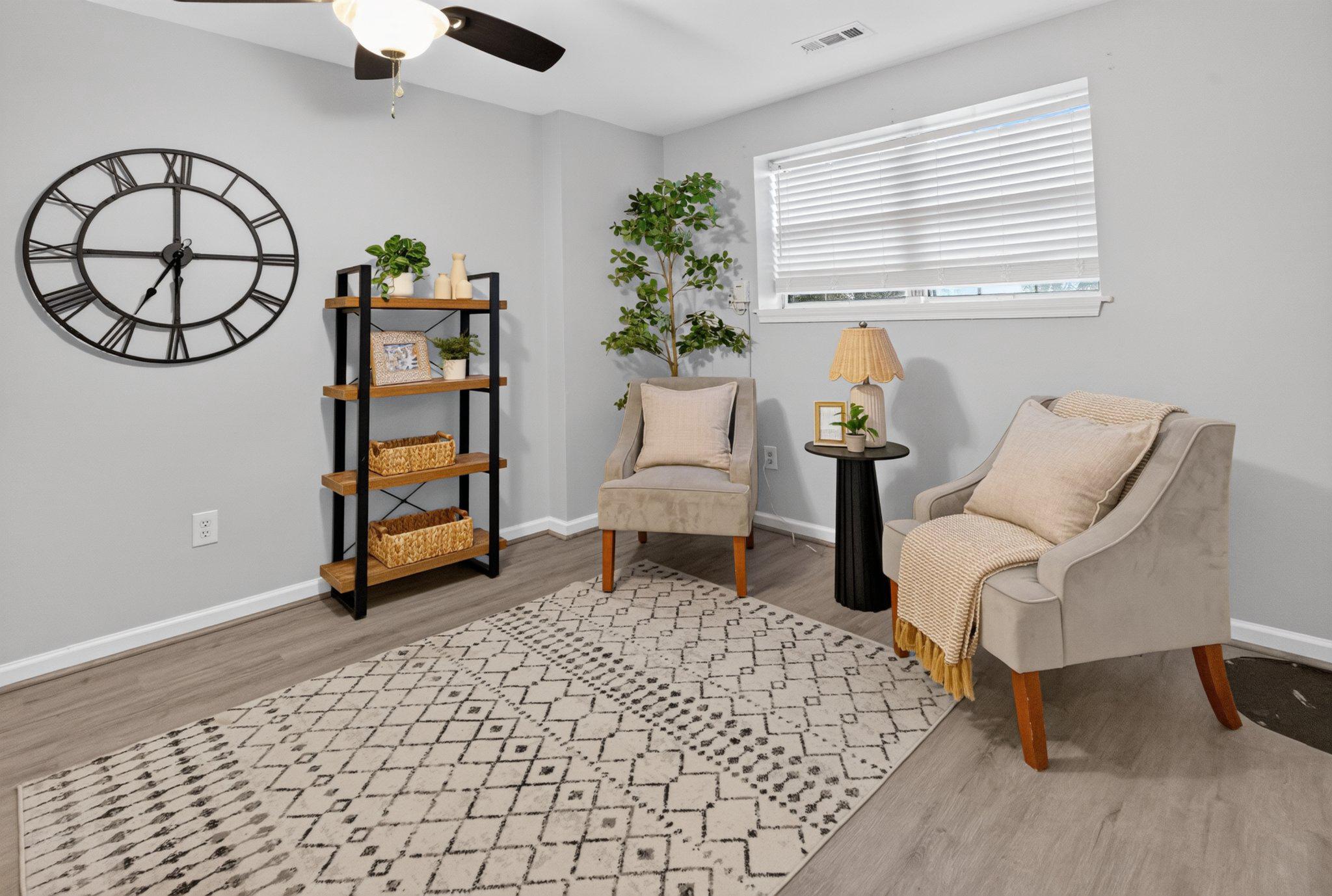 SEVEN OAKS - Residential
