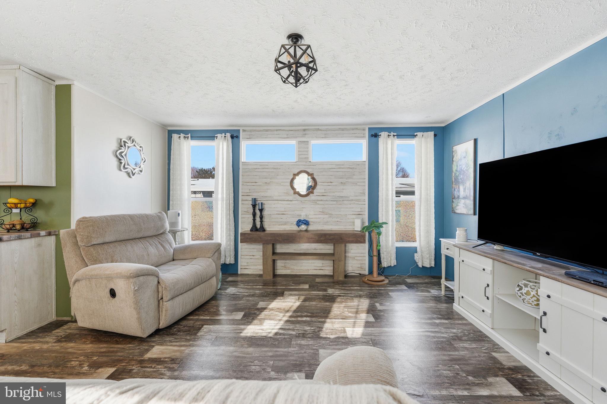 MURRAY MANOR II - Residential