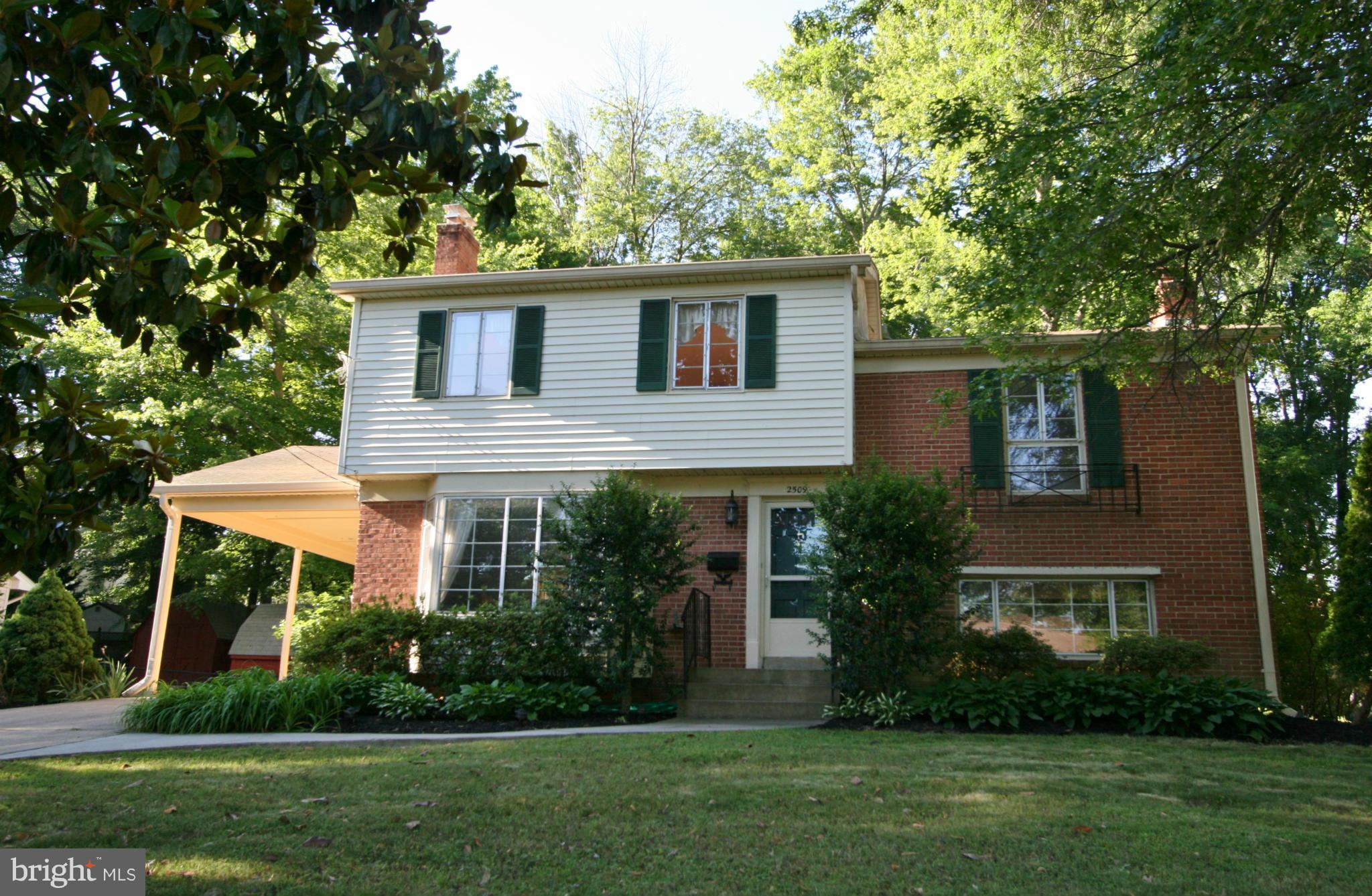 Really nice colonial/split on super lot features gracious living, dining & comfortable fam rooms, 2 fireplaces, huge master BR and 3 good-sized secondary BRs, plus lg fin lower level room for office/teen-cave. Most appliances & HVAC replaced within last 7 yrs.  Hdwds all BRs & under carpeted areas. Orig owner has maintained beautifully, selling "strictly as is". Fantastic property!