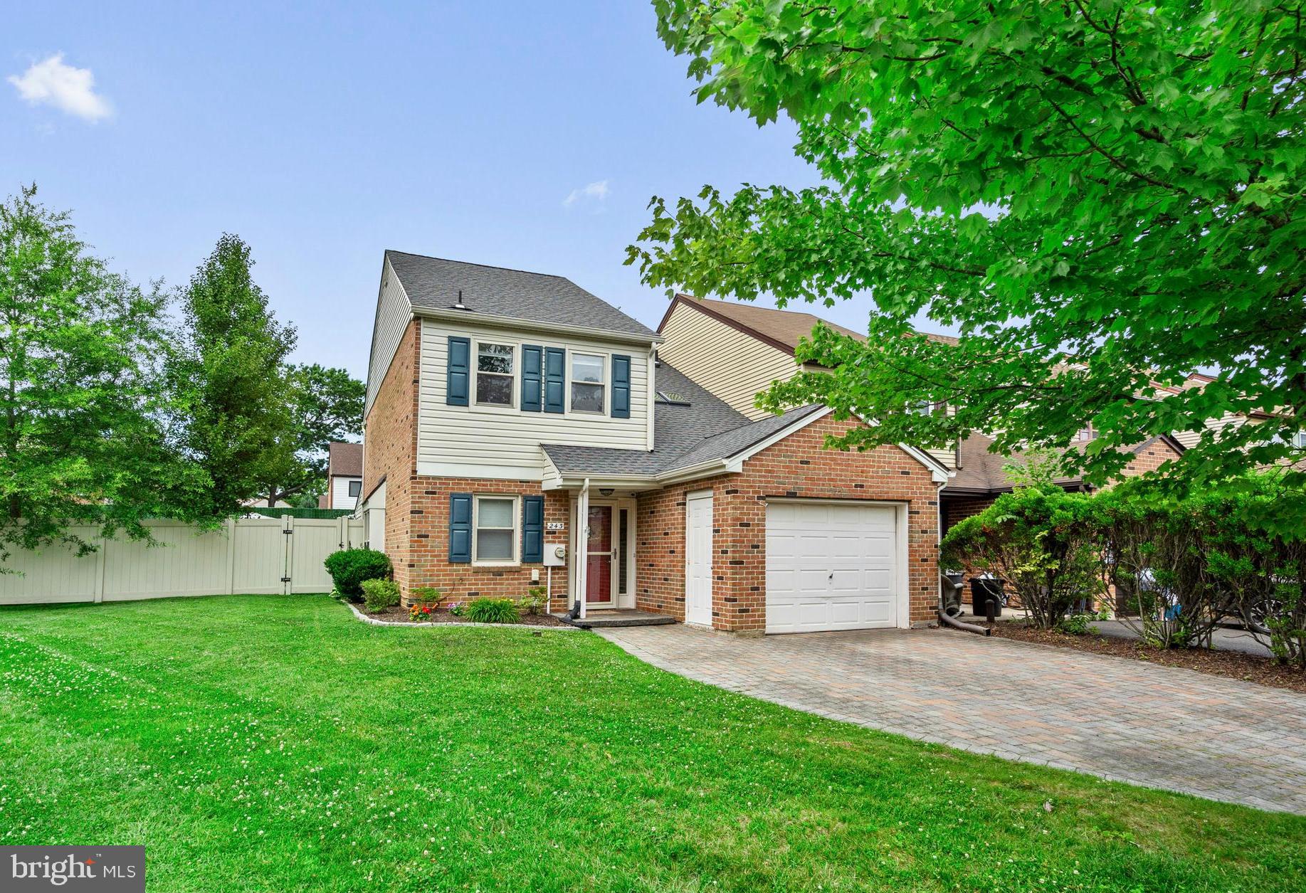 TAREYTON ESTATES - Residential