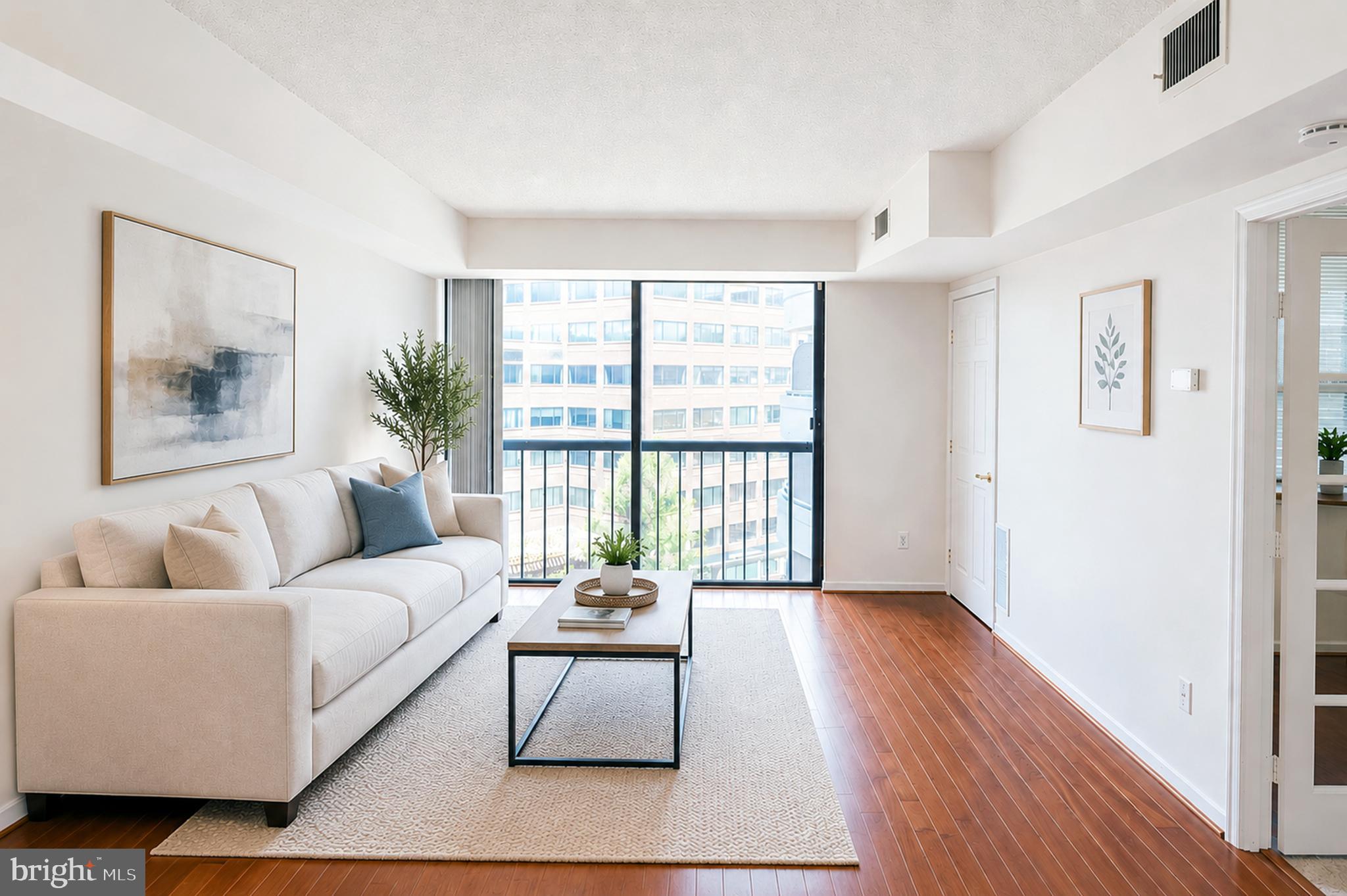 THE CHRISTOPHER - Residential