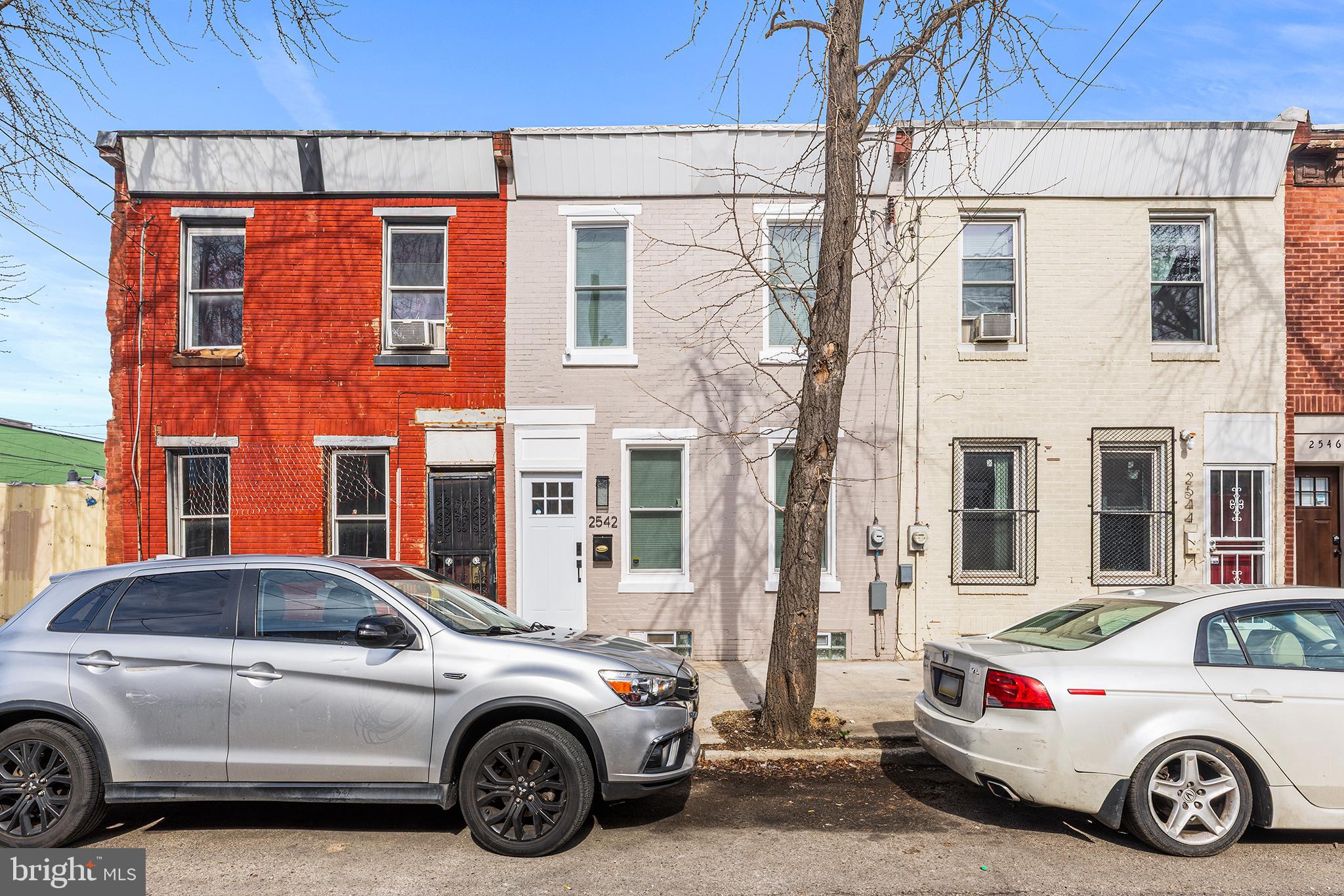 EAST KENSINGTON - Residential