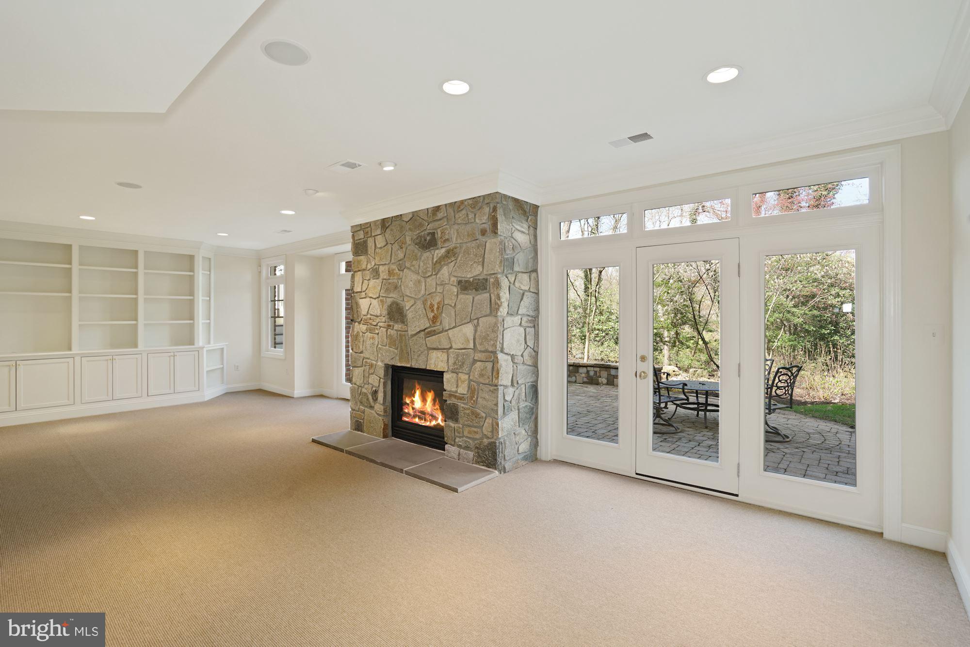 WOODMONT - Residential