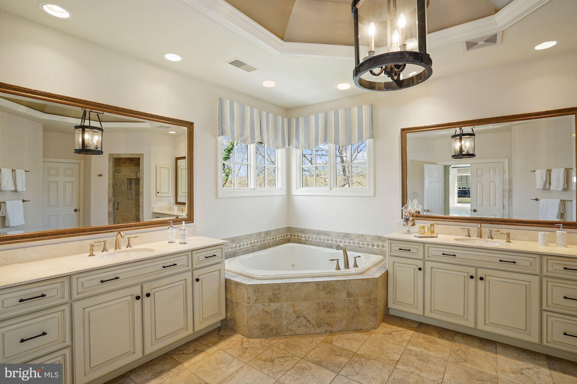 WOODMONT - Residential